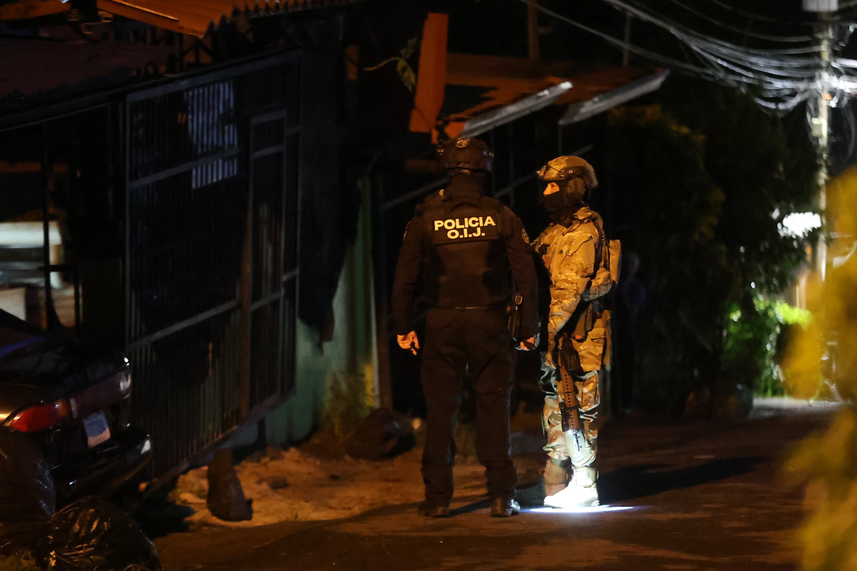 Miembros del OIJ realizan allanamientos en distintos puntos de Grecia Centro