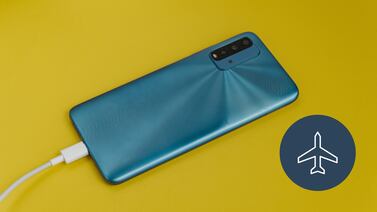 ¿Qué sucede si carga su celular con el modo avión activado?