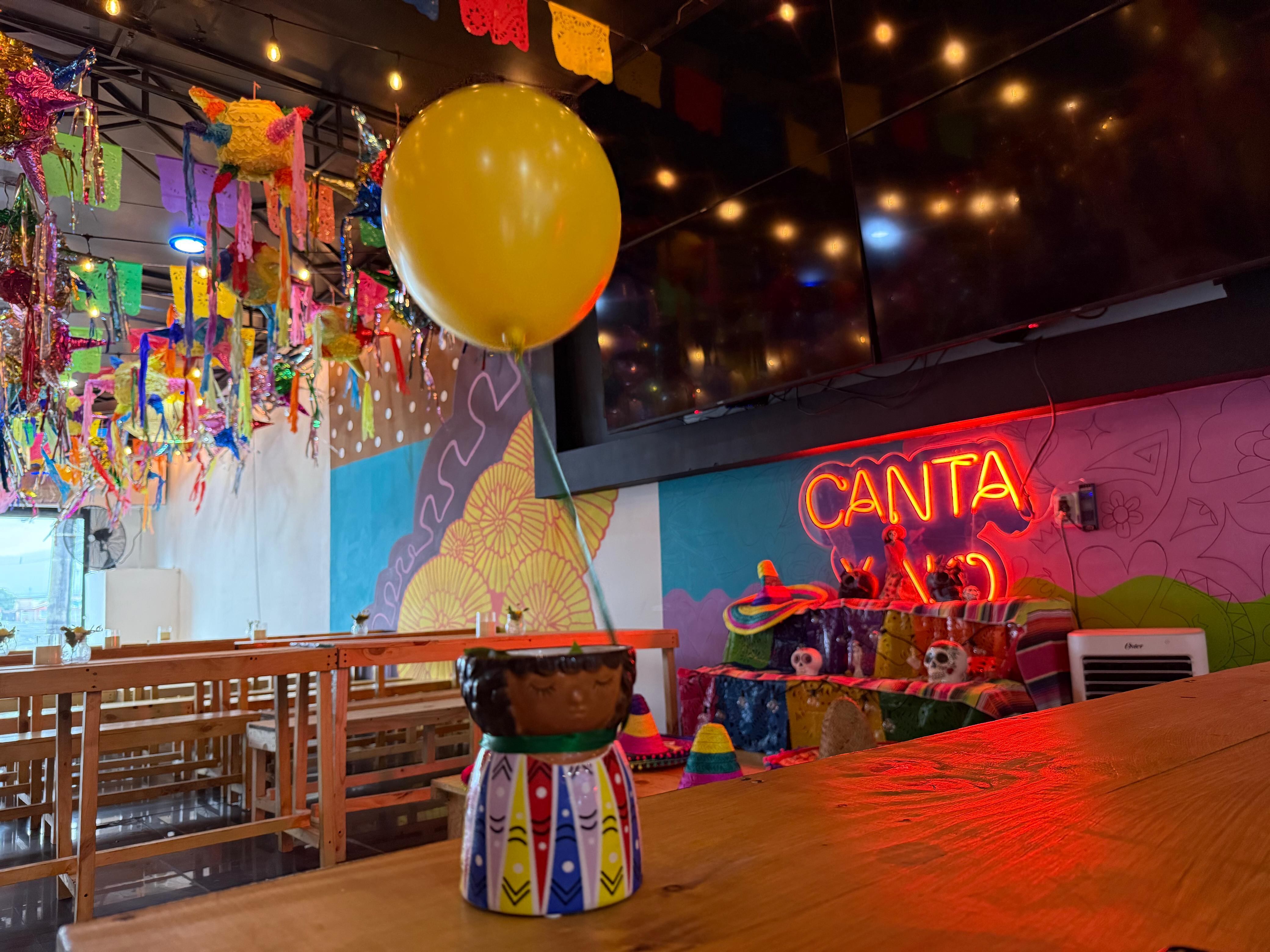 Paquita la del Barrio y Thalía inspiraron la casa del despecho en Costa Rica.