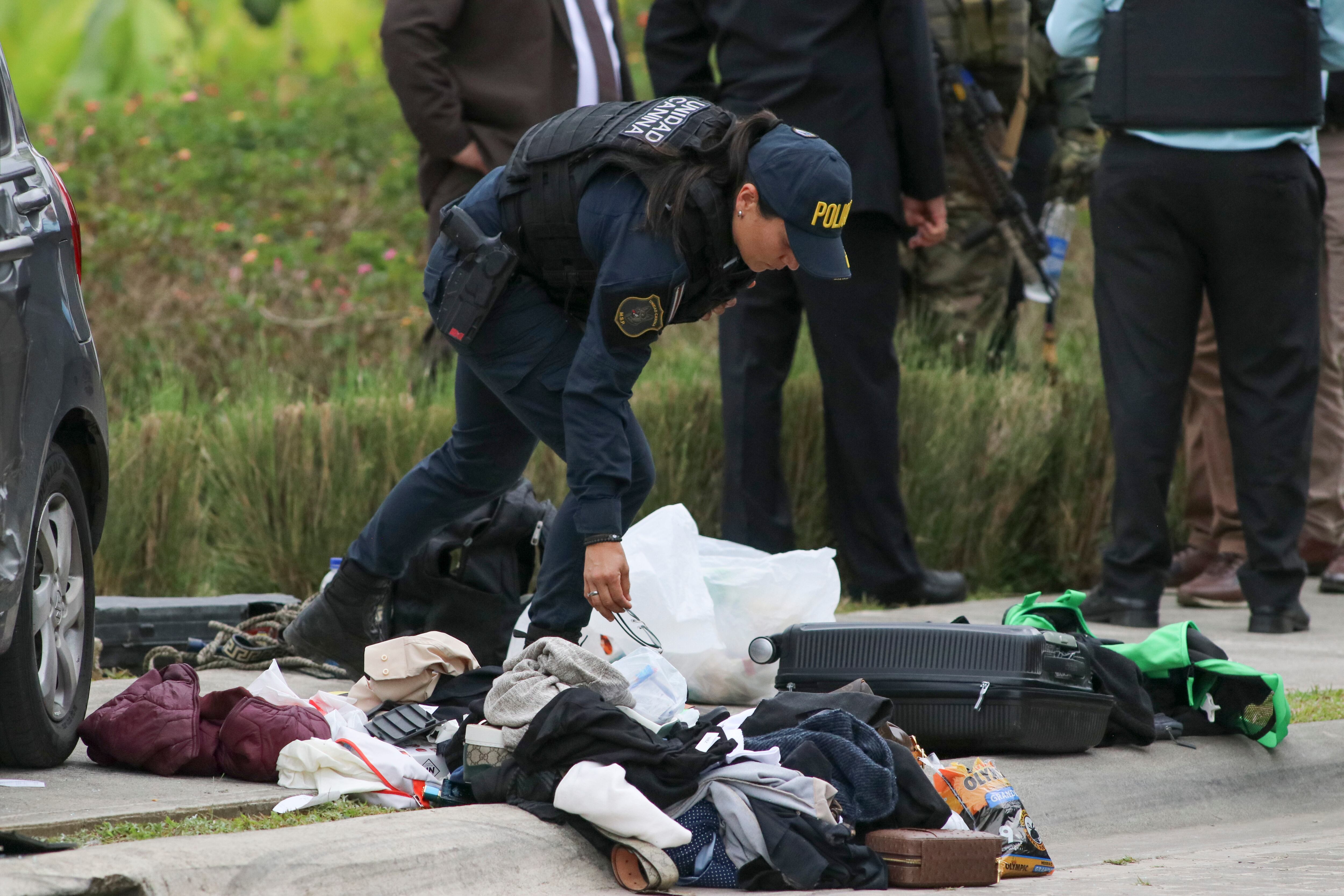 29-01-25 Granadilla Curridabat, miembros del SERT del Poder Judicial logran la captura de dos sospechos vinculados al narco menudeo en la zona este del cantón de Curridabat, el operativo tuvo lugar frente al condominio Monte Alto en Granadilla.
Fotografía: Jonathan Jiménez Flores para Grupo Nación