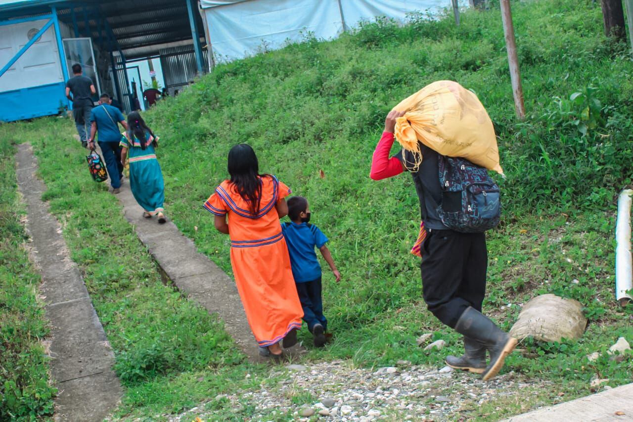 Los empresarios, por medio del Instituto del Café de Costa Rica, ya iniciaron con el ingreso controlado, tanto en migración como en procolos sanitarios, de trabajadores temporales para la recolección. En la imagen el ingreso en la frontera sur. Foto: Cortesía del Icafé