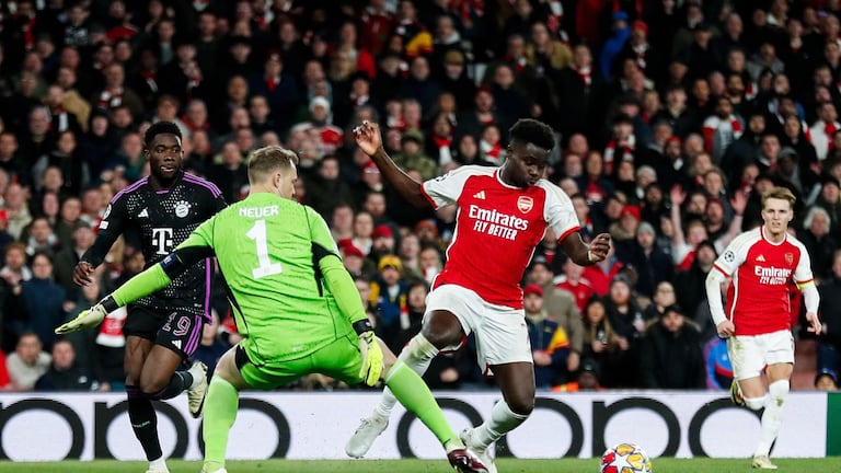Manuel Neuer realizó una increíble atajada y evitó un gol sobre la línea (video)
