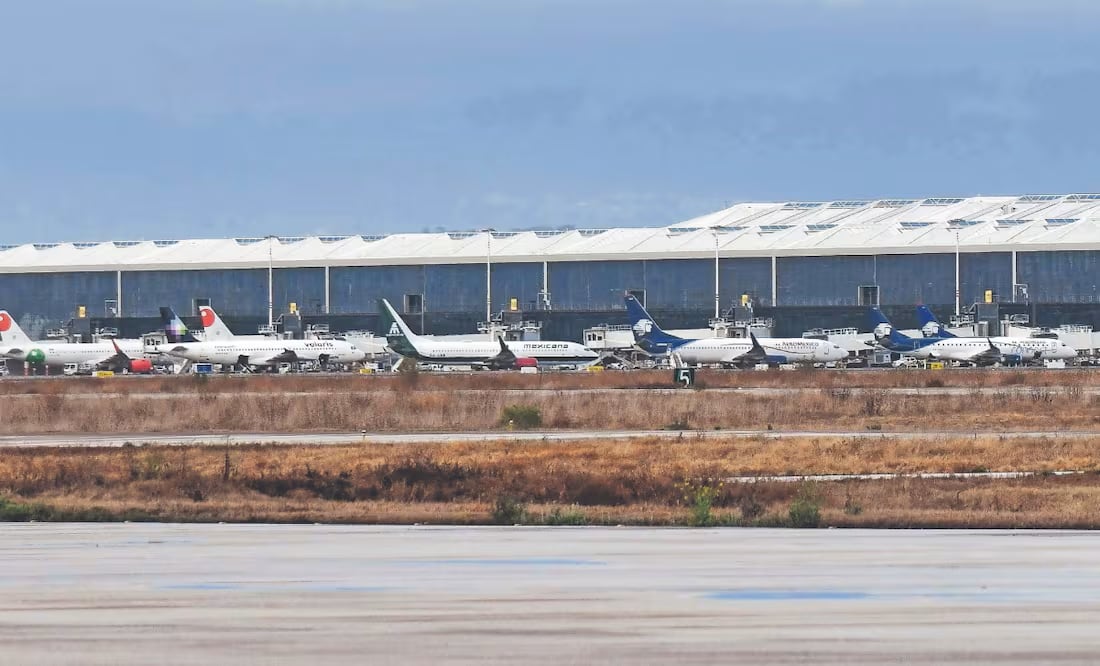 La disputa por el traslado de carga al AIFA provoca nuevas restricciones de vuelos entre México y Estados Unidos.