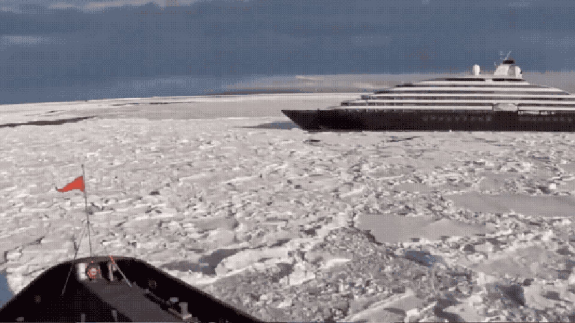 El rompehielos Polar Star liberó a un crucero atrapado en el hielo antártico. No hubo heridos ni daños reportados en la embarcación.
