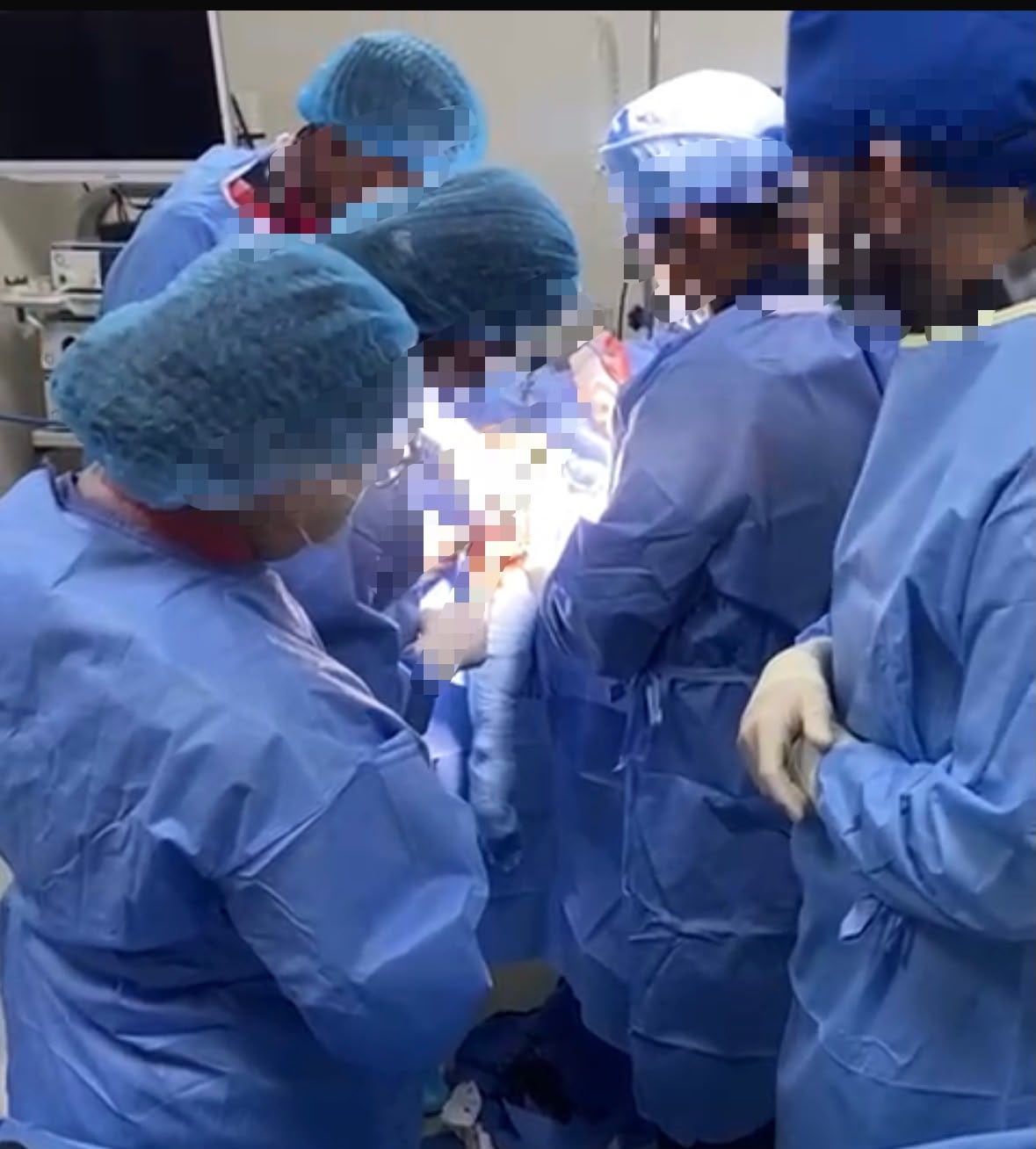 Al menos diez profesionales en salud participaron en la cirugía practicada al cabecilla criminal alias Guato. El procedimiento se hizo en el Hospital UNIBE.