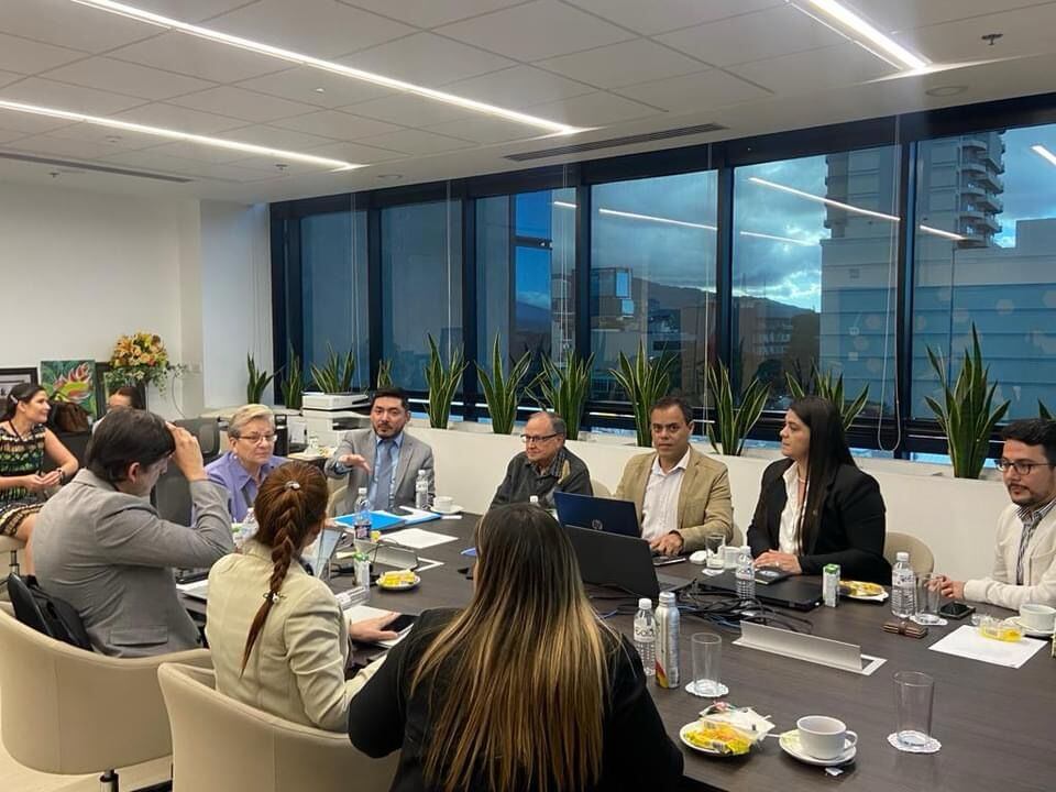 Creación de cinco sedes de colegios científicos en Costa Rica.