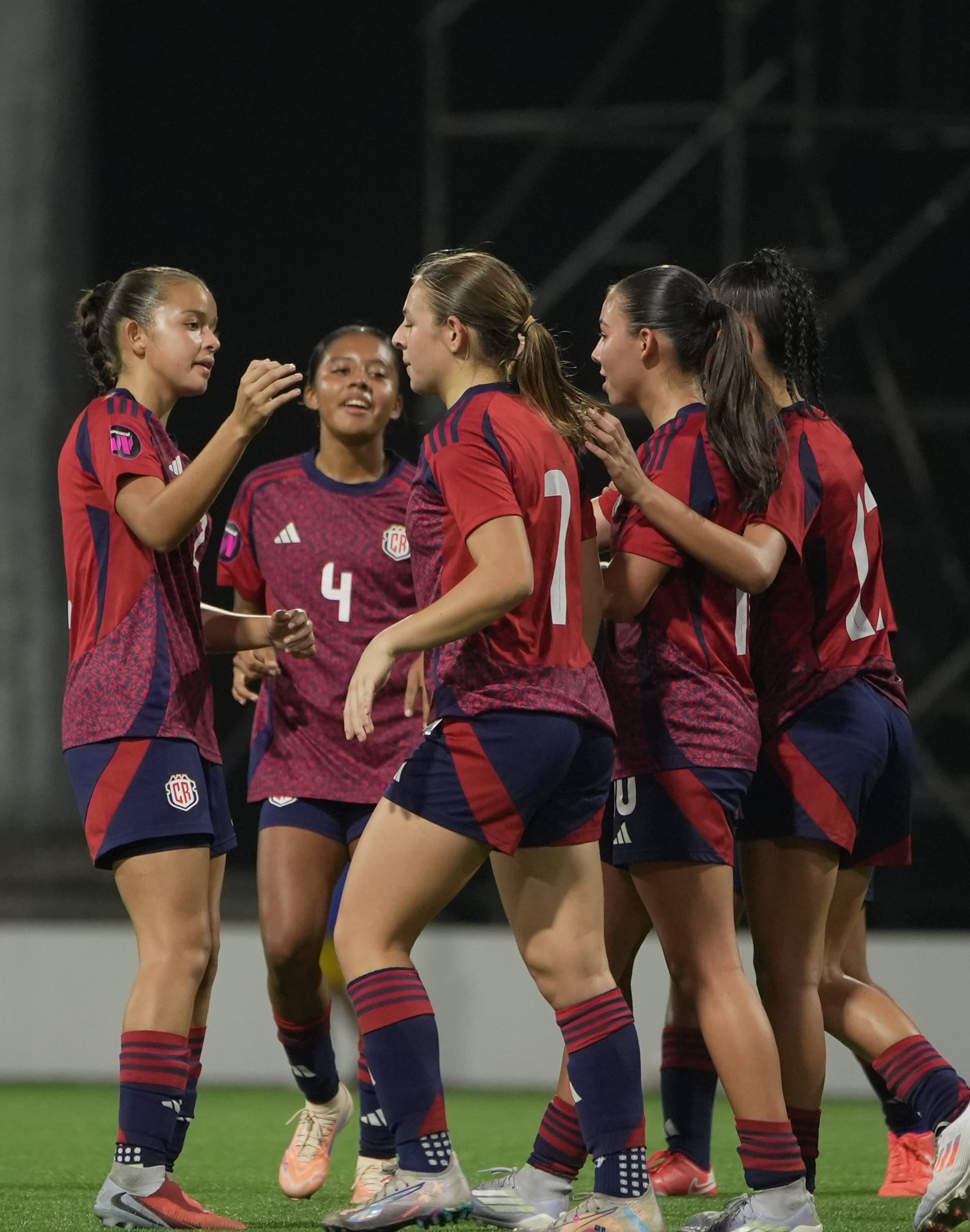 La Selección Femenina Sub-17 de Costa Rica debutó en el camino al Mundial 2026 con tremenda victoria por goleada.