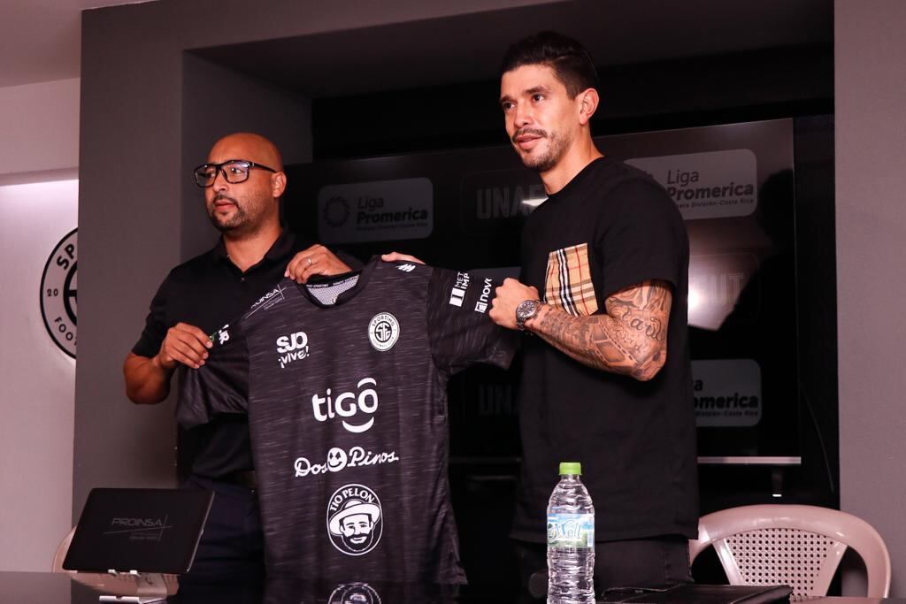 José Salvatierra
Jugador de Sporting FC
20 de diciembre del 2021
Fotografía: Lilly Arce