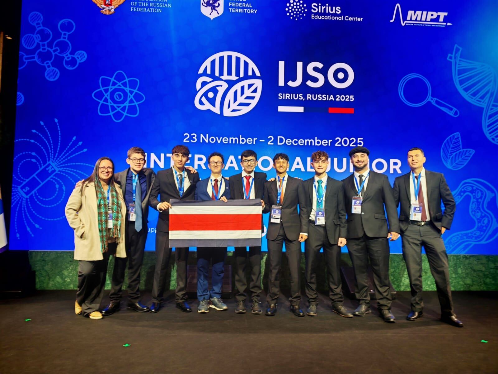 Estudiante gana medalla en Rusia