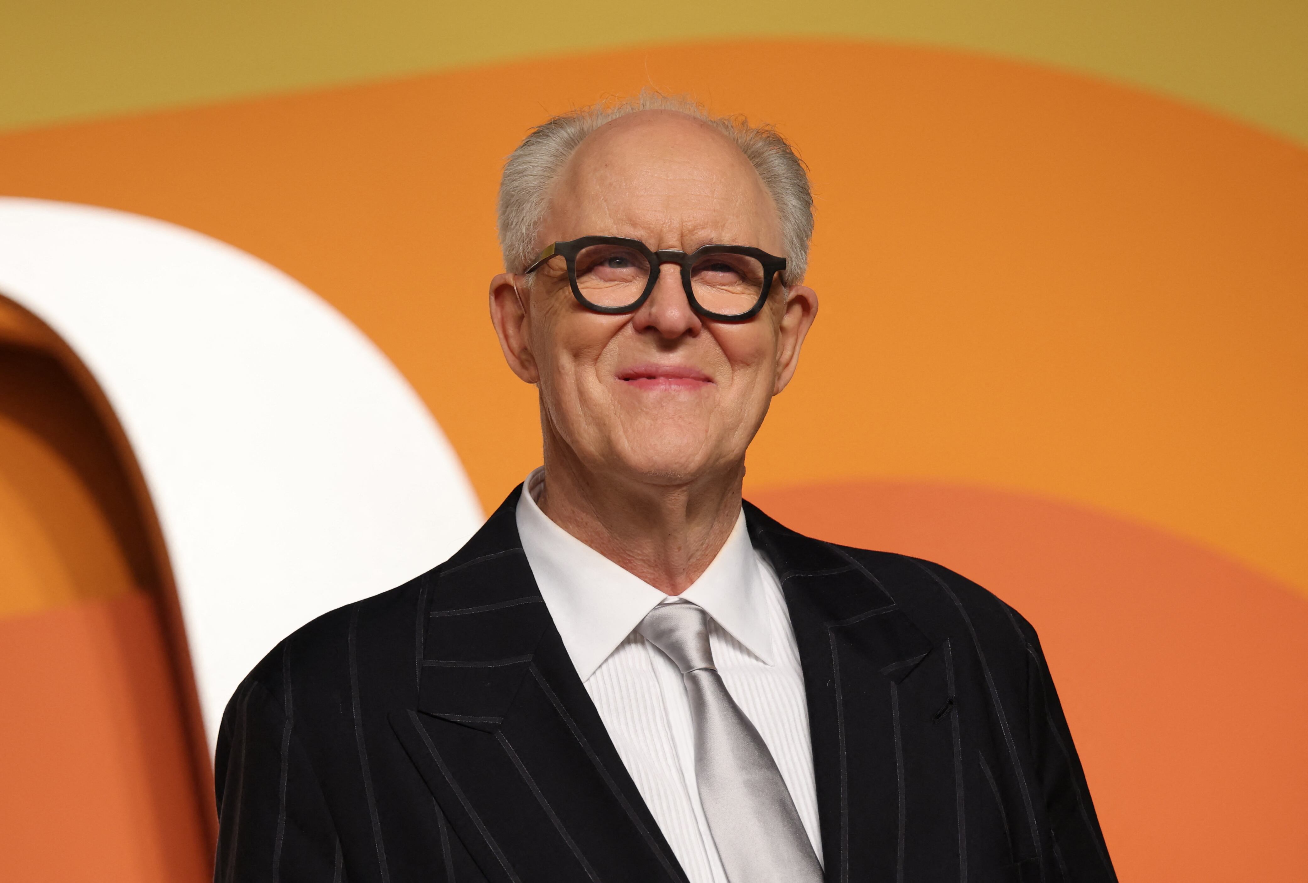 John Lithgow interpretará a Dumbledore y 32.000 niños audicionaron para los papeles principales.