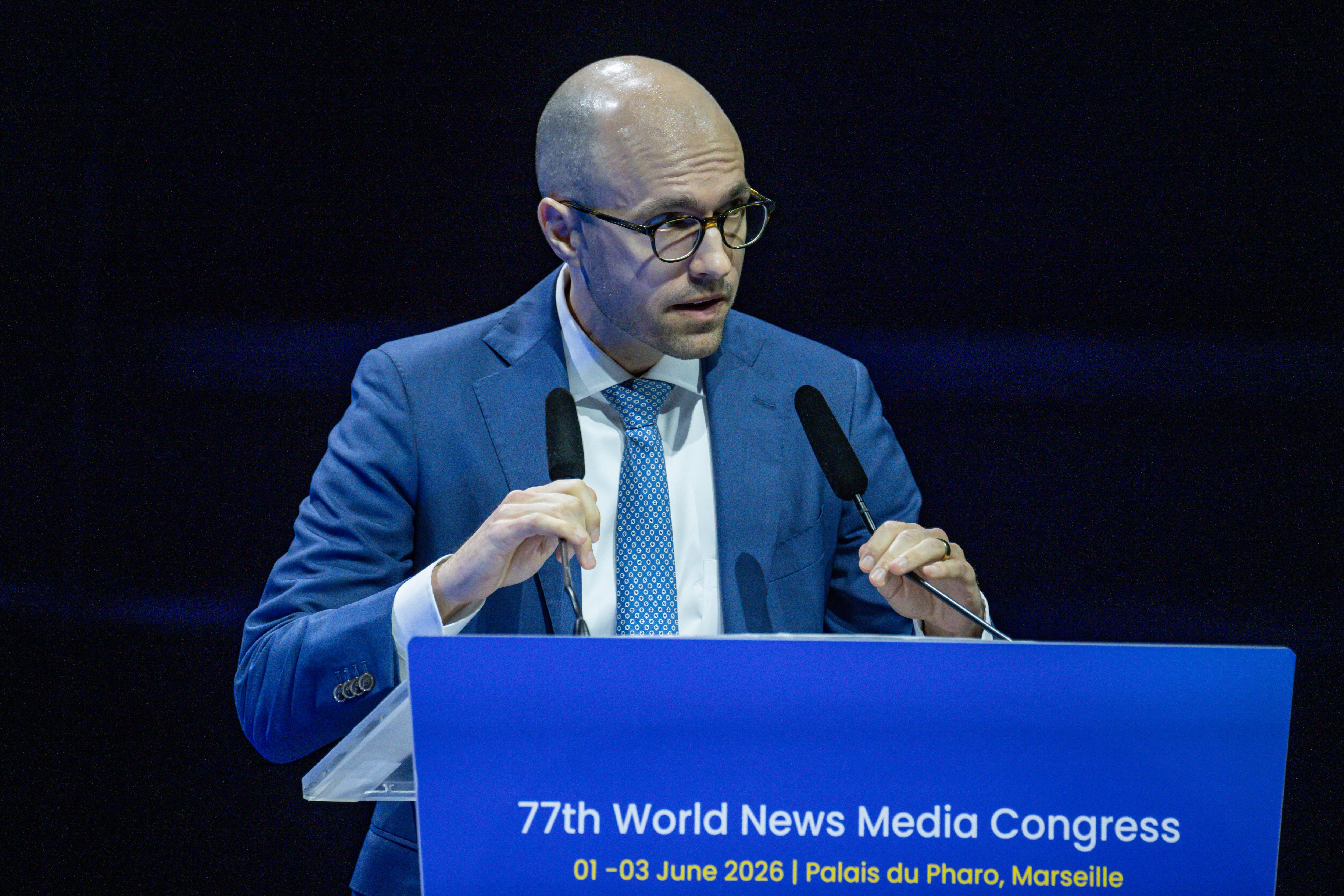 Arthur Gregg Sulzberger pronunció un discurso sobre IA, periodismo y el futuro incierto del espacio público