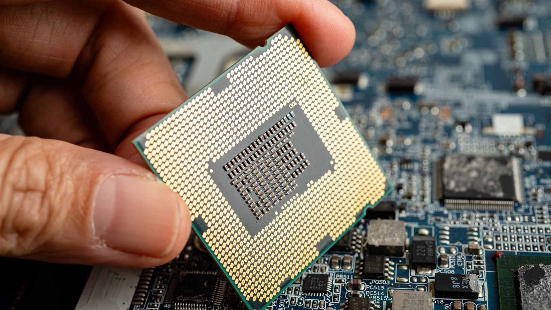 Guía práctica para revisar el procesador de su computadora y evitar problemas de rendimiento.