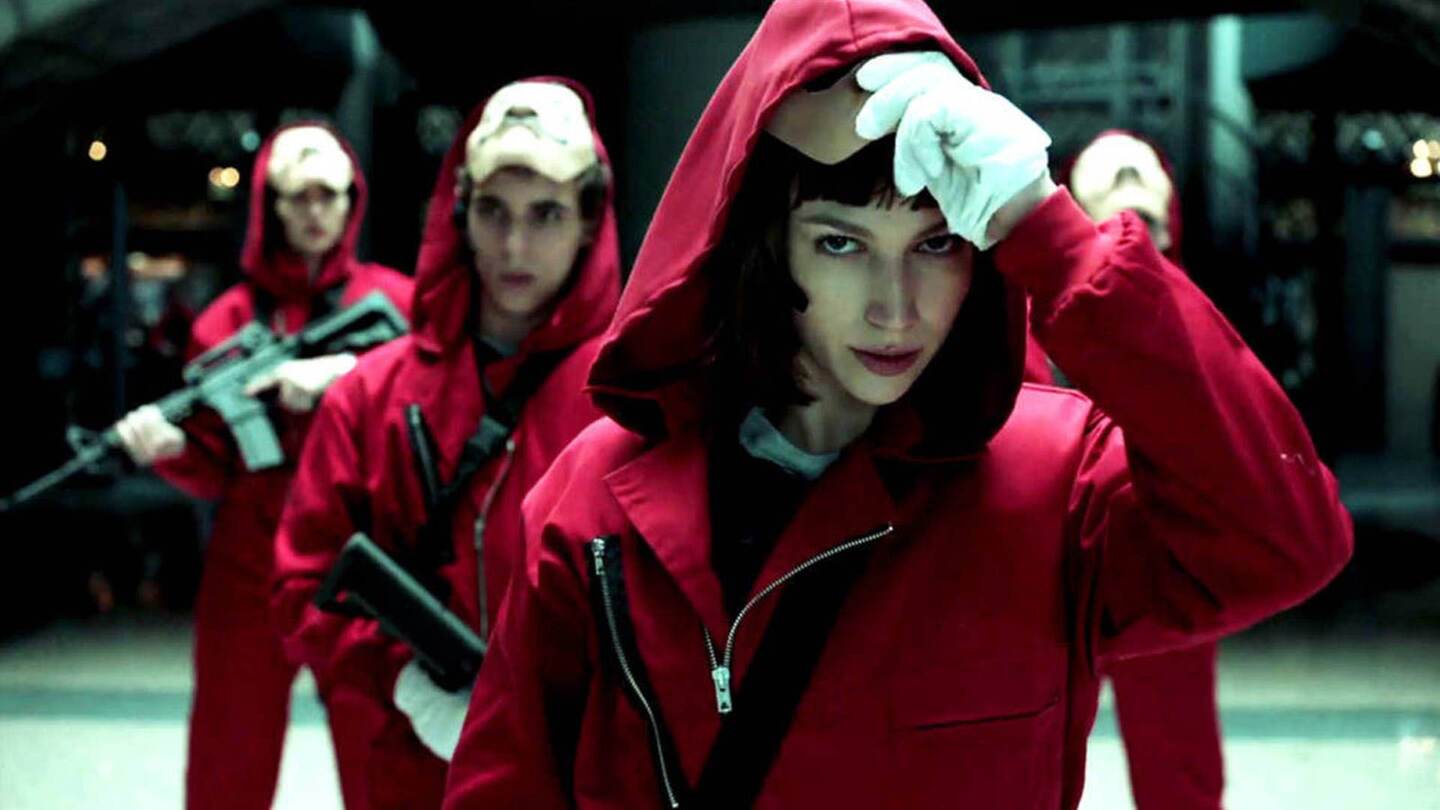 La casa de papel es una serie de televisión española creada por Álex Pina y producida por Atresmedia en colaboración con Vancouver Media para su emisión en Antena 3