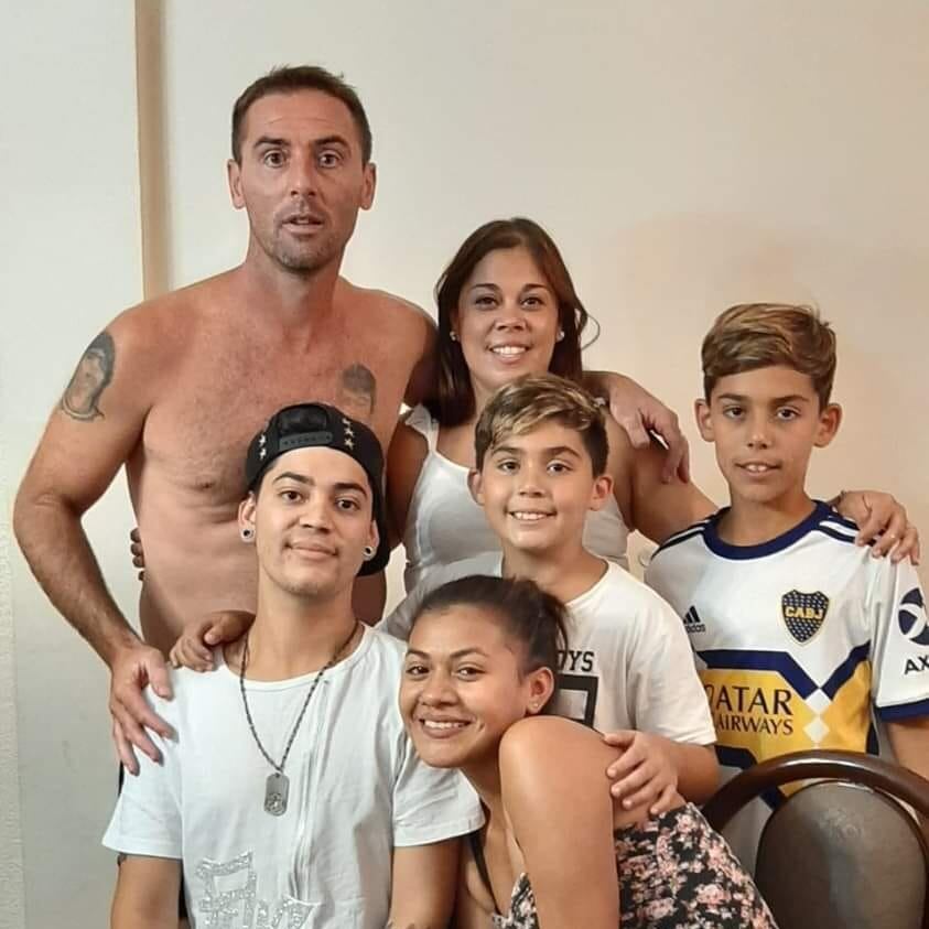 Diana González se fue a vivir con su familia a Argentina. Ella está casada con Leonardo Ocamica, quien tiene tatuado a Diego Armando Maradona. Fotografía: Cortesía Diana González