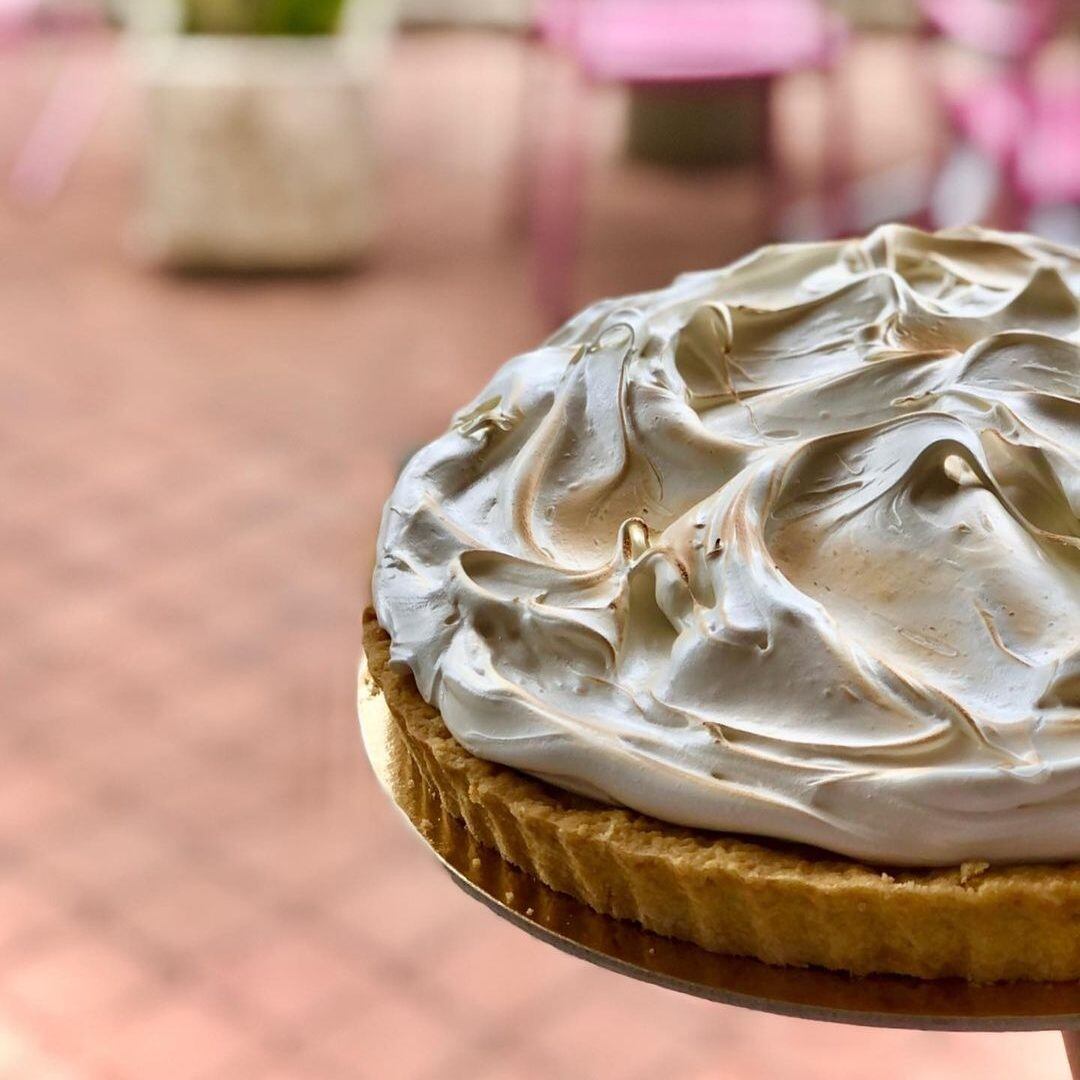 Postre de limón de Klika Coffee.