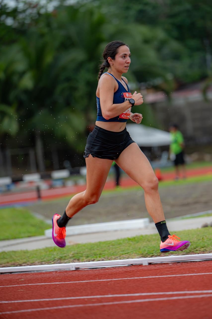 Juegos Nacionales Limón 2026
María Nelis Chaves Madrigal
Medalla de oro y récord nacional en los 3000 metros con obstáculos
16 de enero del 2026
Cortesía: Fecoa