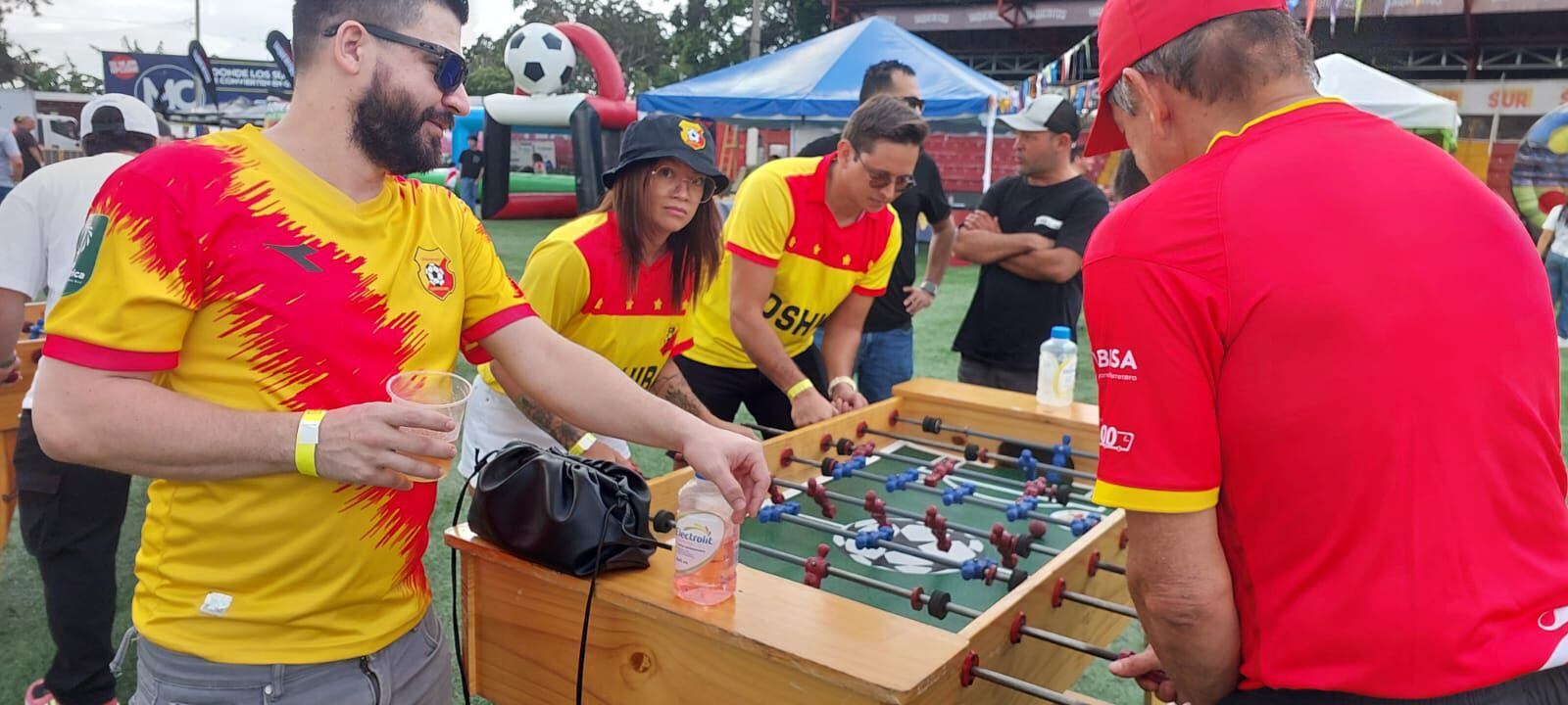 Herediano
Día del Socio
Jugadores y aficionados celebraron e Día del Socio, en el estadio Carlos Alvarado
15 de noviembre del 2025
Cortesía: Meridiano Deportivo