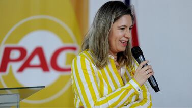 Claudia Dobles anuncia precandidatura presidencial por el PAC