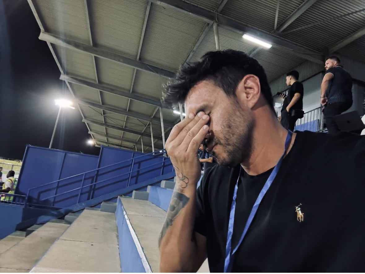 Esta fue la reacción de Josué Quesada al presenciar en Curazao la derrota de la Selección de Costa Rica contra Haití.