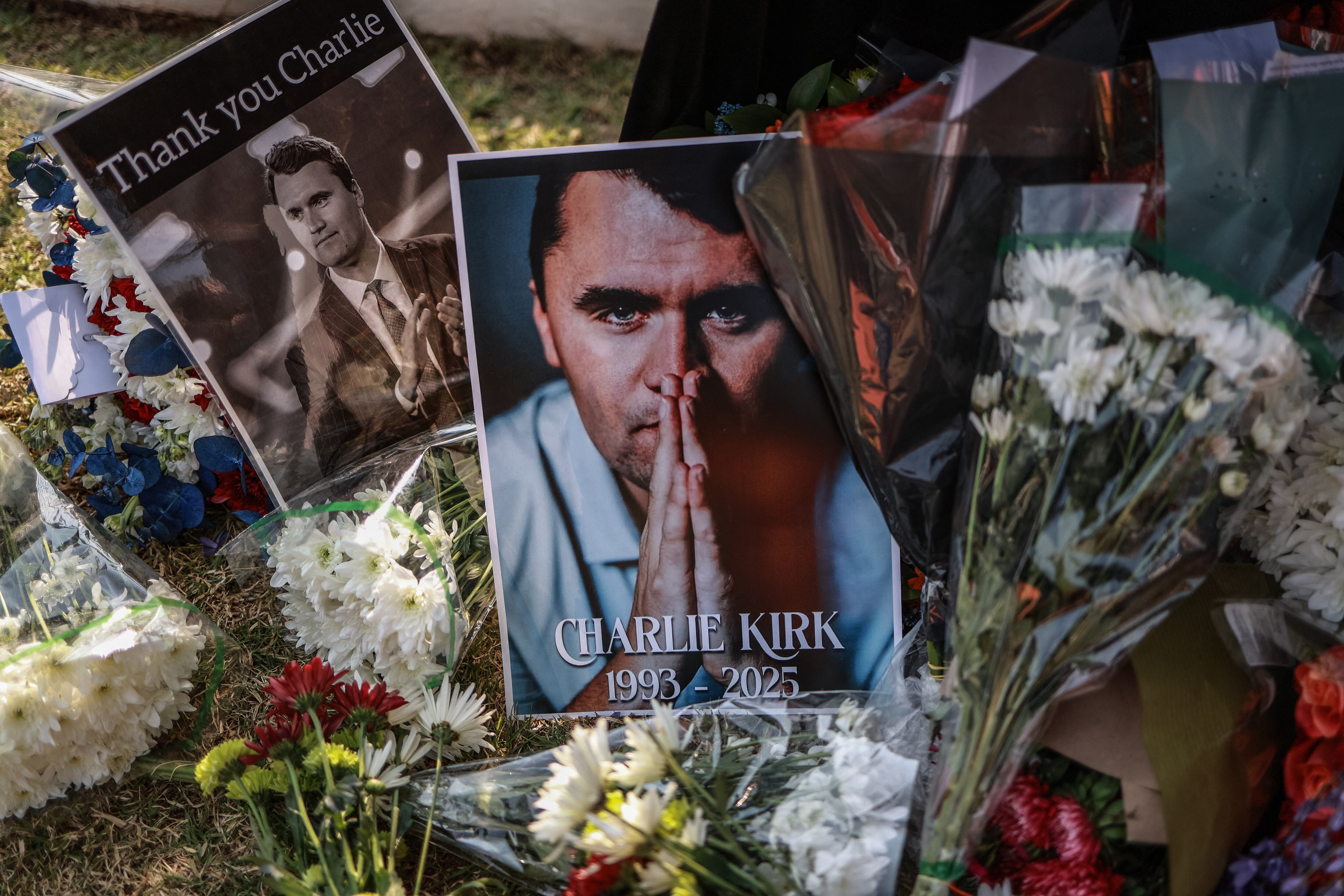 Charlie Kirk, fundador de la organización conservadora Turning Point y figura influyente en el regreso de Donald Trump a la Casa Blanca, fue asesinado durante un evento en Utah.