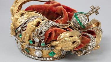 El Louvre confirma que joya imperial dañada en robo histórico aún puede salvarse