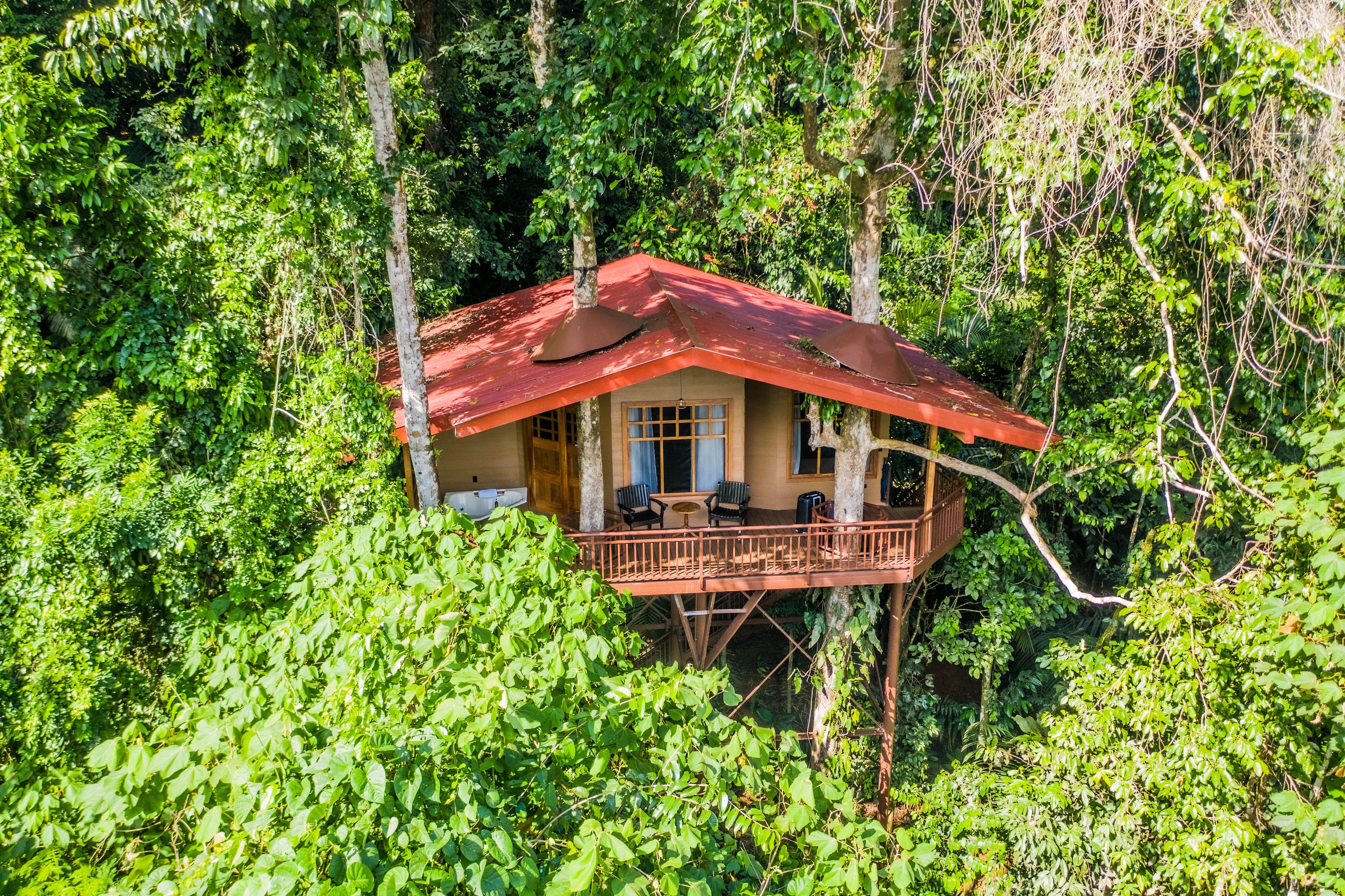 MAQUENQUE LODGE PERFIL