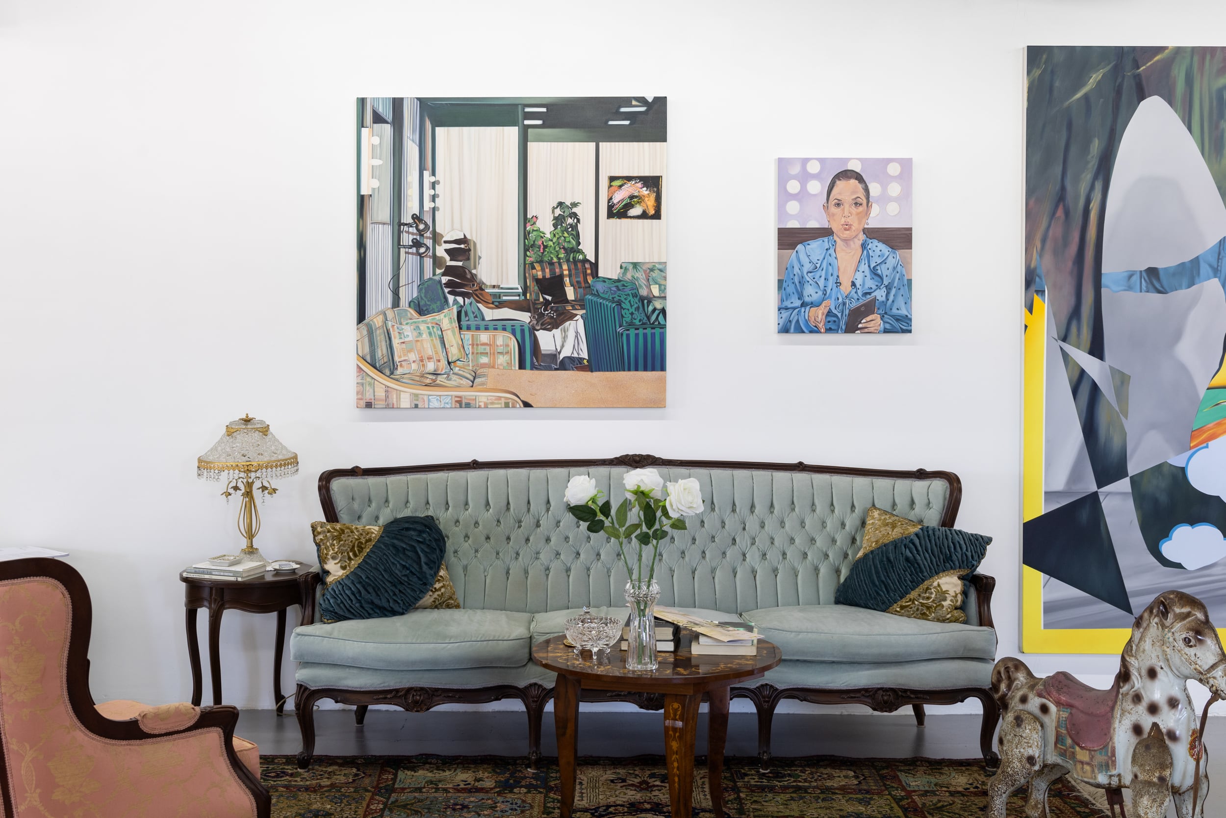 En “Anamorfosis: pequeñas fracturas”, instalada en la sala principal, el artista Emmanuel Rodríguez Chaves explora la imprevisibilidad del futuro.