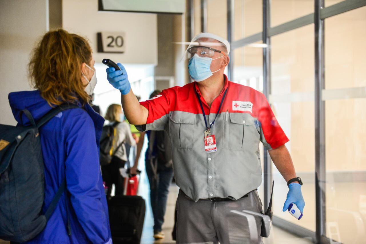 Los residentes y ciudadanos de todos los estados de los Estados Unidos podrán ingresar a Costa Rica a partir del próximo el 01 de noviembre, una decisión que, según el ministro de Turismo, Gustavo Segura, ayudará a la reactivación económica del país y a la generación de empleos.