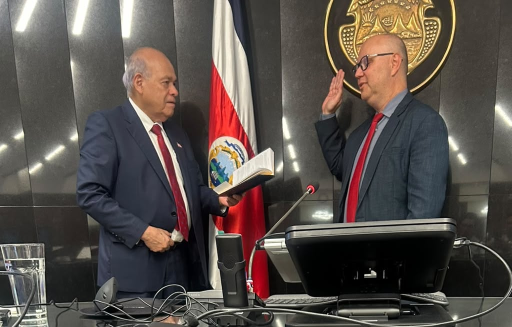 Michael Soto fue juramentado este 14 de setiembre en el cargo de subdirector del Organmismo de Investigación Judicial (OIJ) por el presidente de la Corte Suprema de Justicia, Orlando Aguirre.