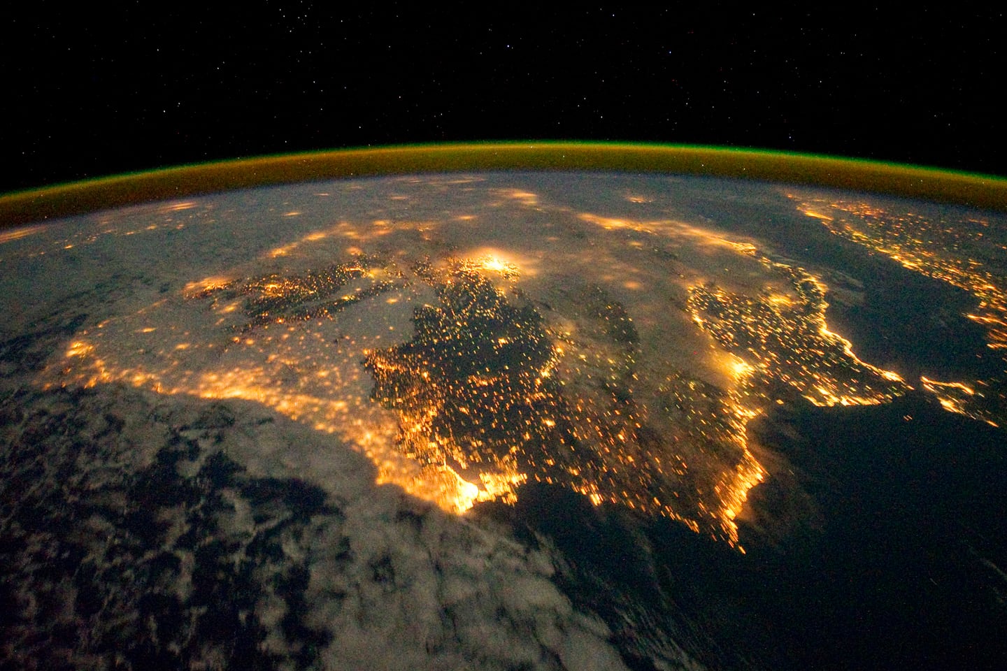 La Península Ibérica de noche