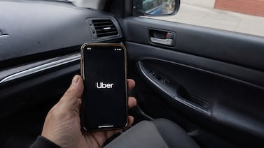 Stellantis, Wayve y Uber se alían para desarrollar robotaxis