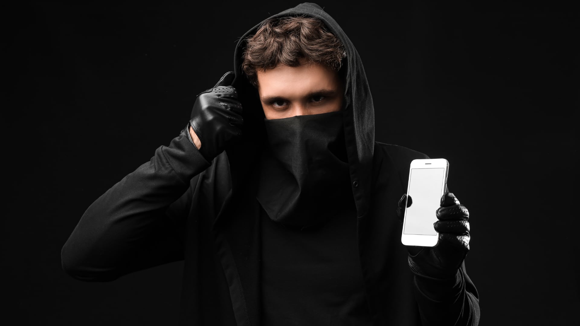 Este malware burla la seguridad de Android y WhatsApp para robar información privada mediante aplicaciones falsas.