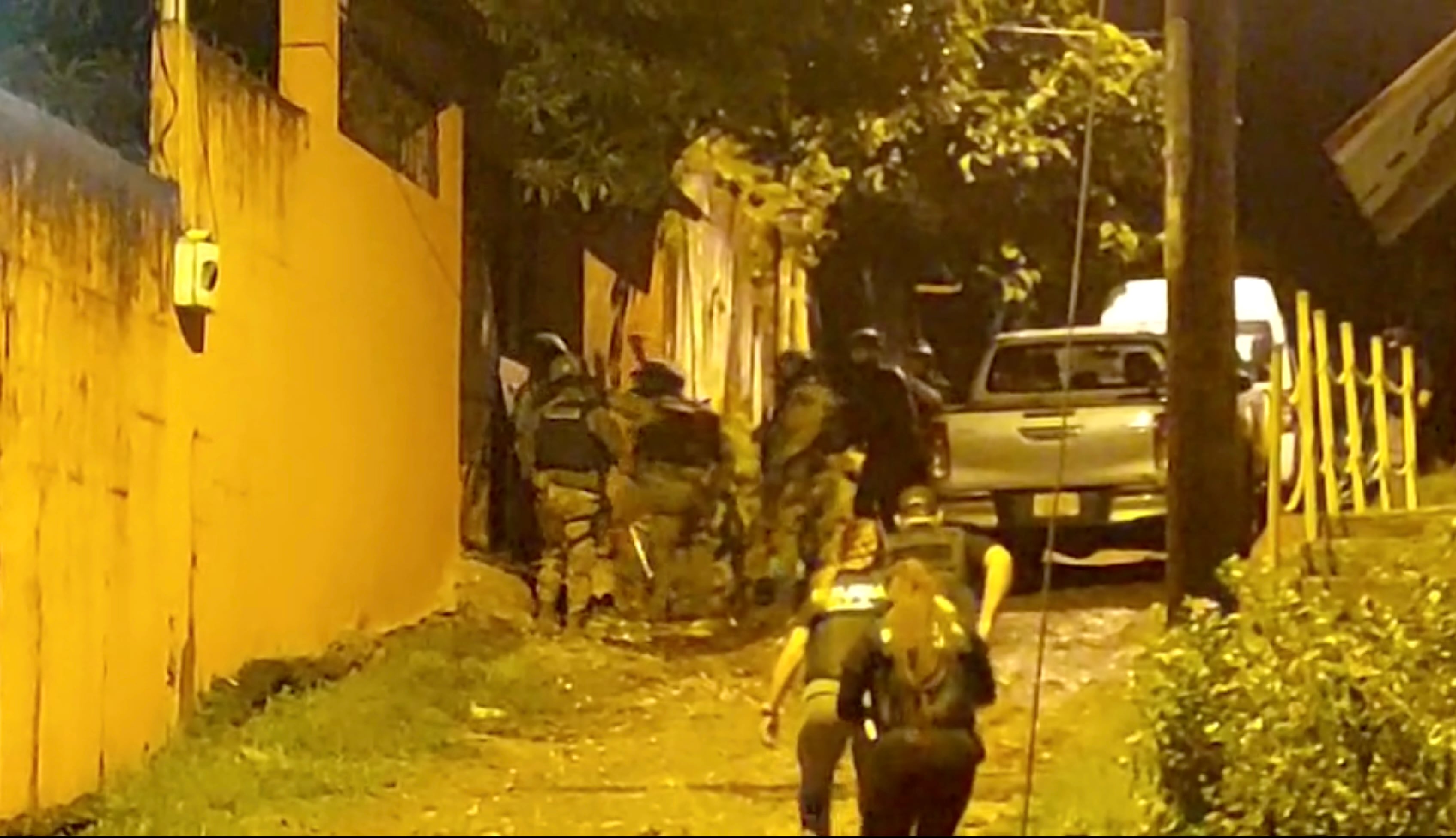 Detalles de la intervención del OIJ en viviendas en Limón por tentativa de homicidio ocurrida en enero. Fotografía: