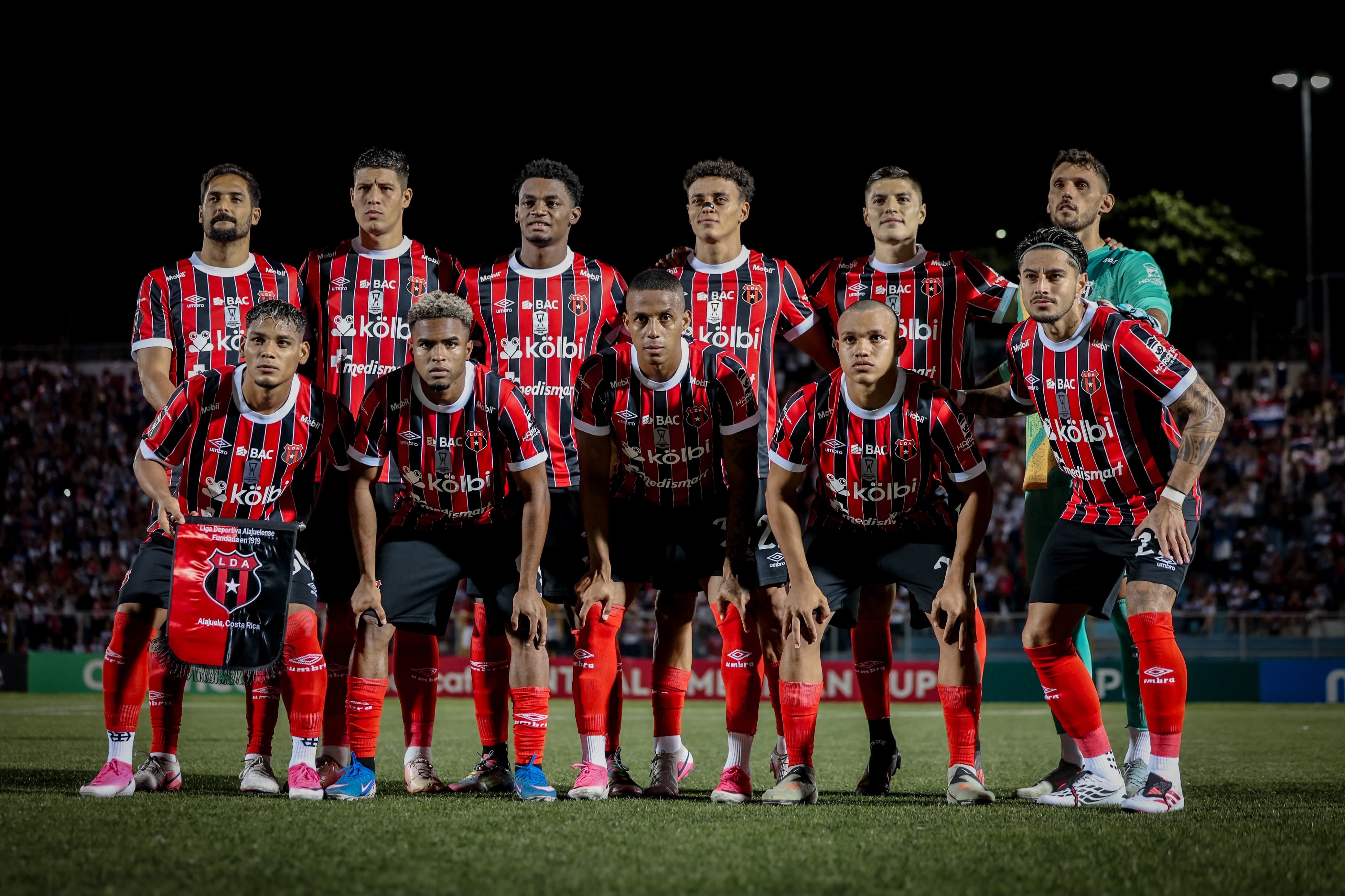 Liga Deportiva Alajuelense se metió en un problema en la Copa Centroamericana y el cuadro rojinegro depende de sí para intentar salir de esos aprietos.