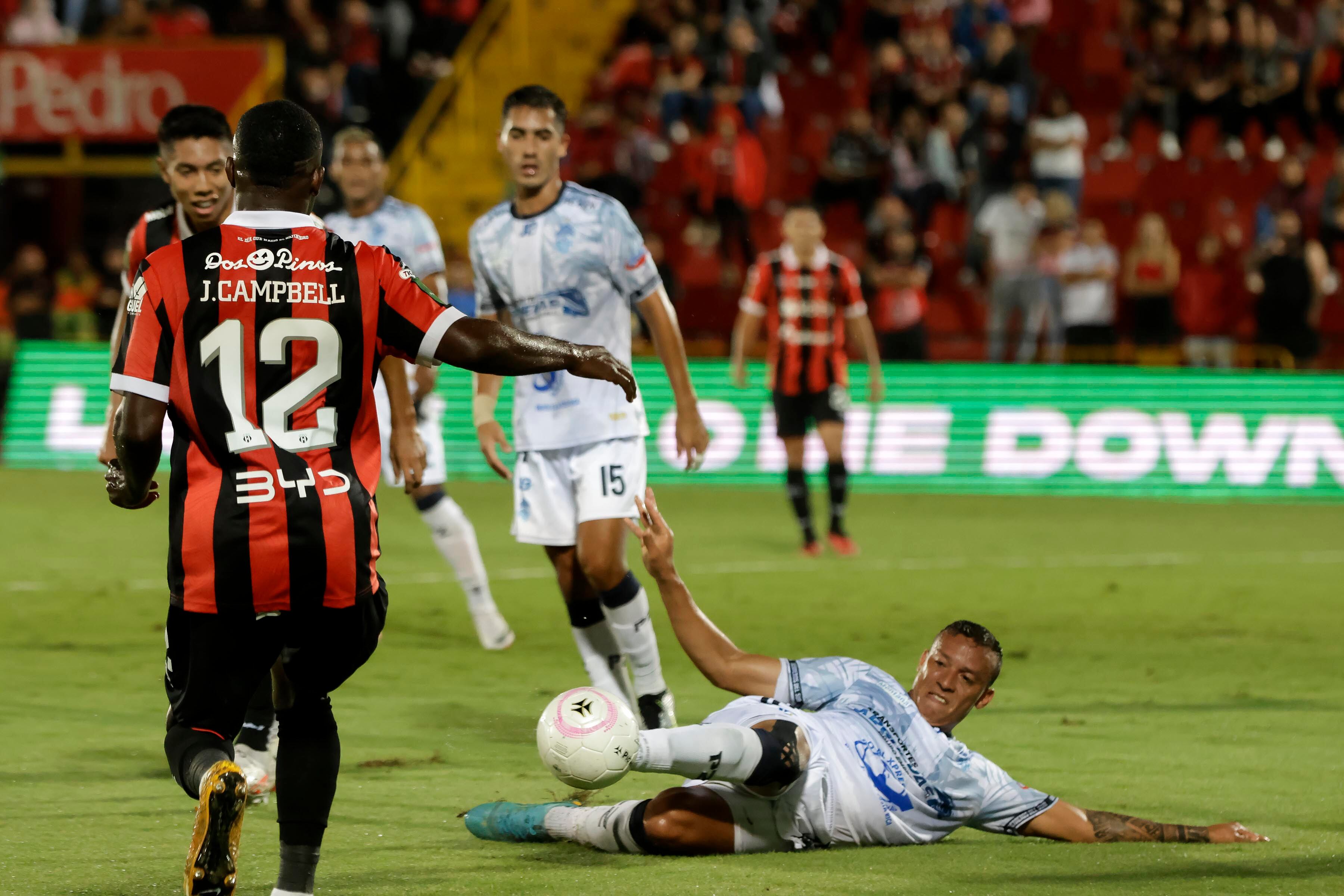 Liga Deportiva Alajuelense (LDA) y Municipal Pérez Zeledón.
