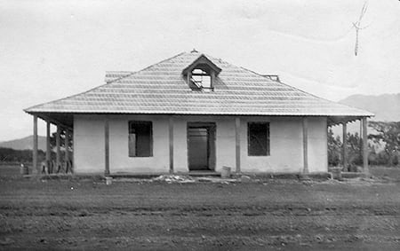 La casa del inalámbrico poco antes de su conclusión.