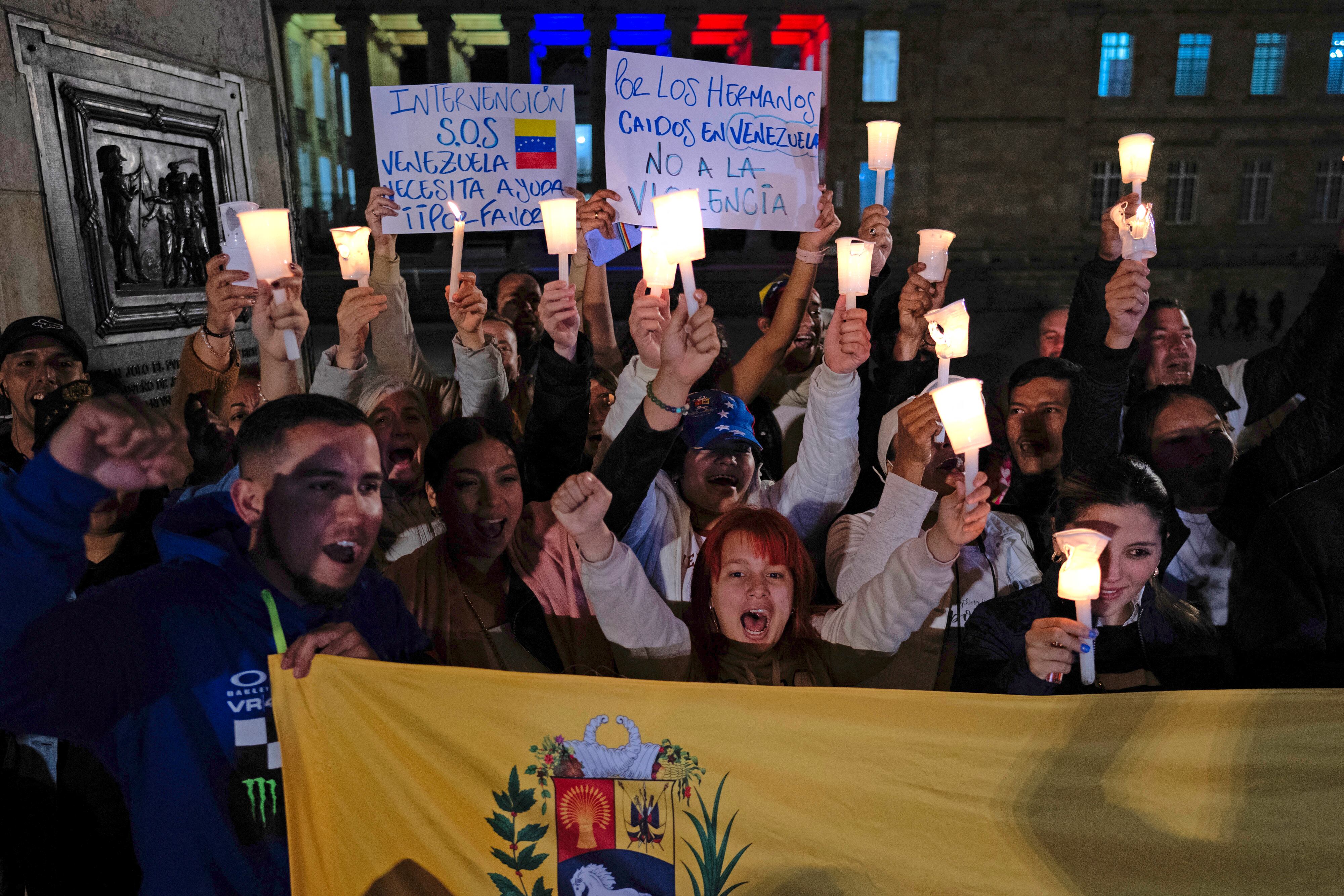 Migrantes venezolanos protestaron en Bogotá, Colombia, en contra del régimen de Nicolás Maduro. Foto: AFP