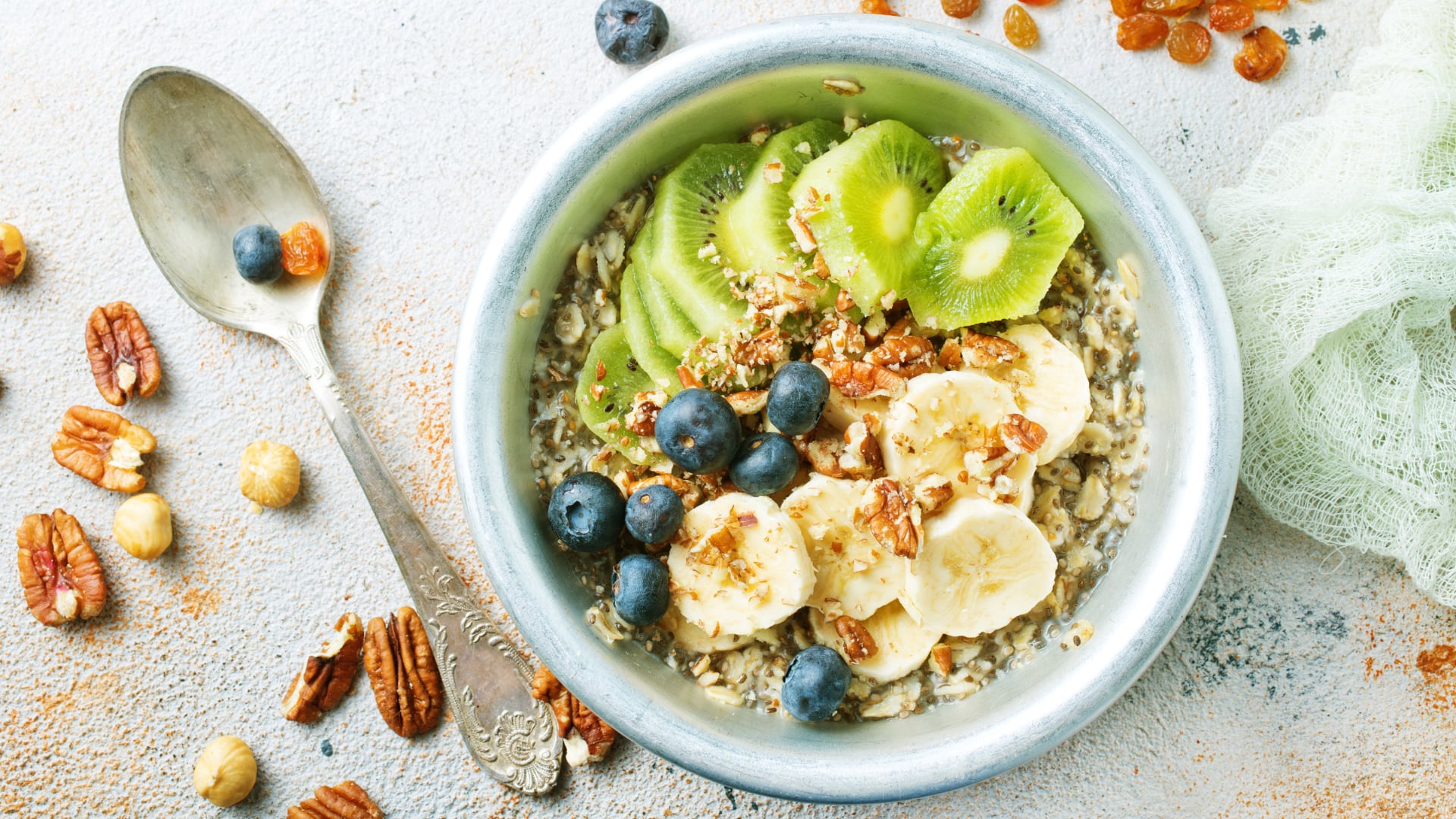Especialistas explicaron por qué un desayuno balanceado, rico en proteínas y fibras, favorece el metabolismo, la saciedad y la salud intestinal.