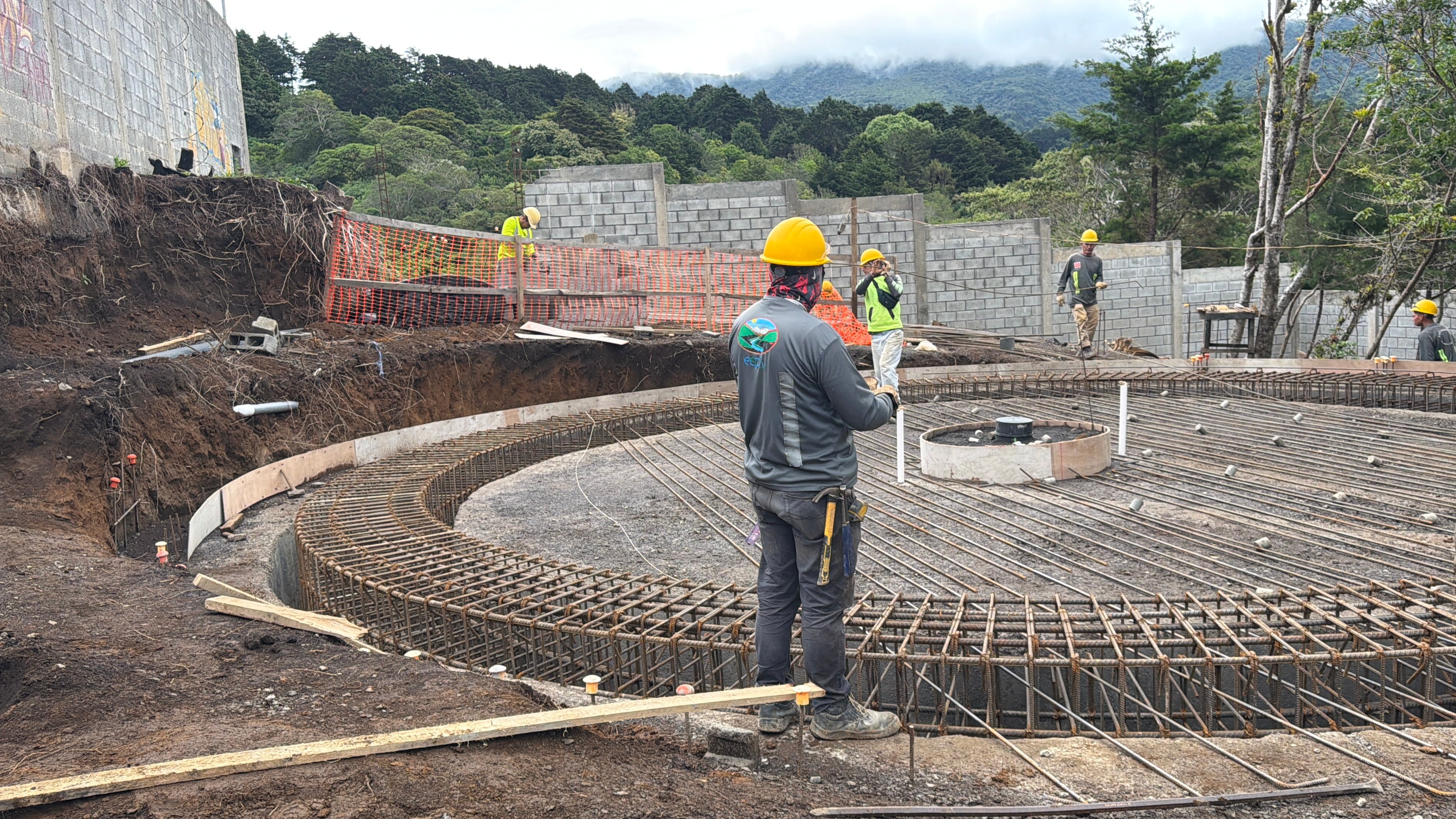 La ESPH ejecuta obras de infraestructura hídrica en Ciénega Norte que buscan mejorar la calidad, continuidad y capacidad del servicio de agua.