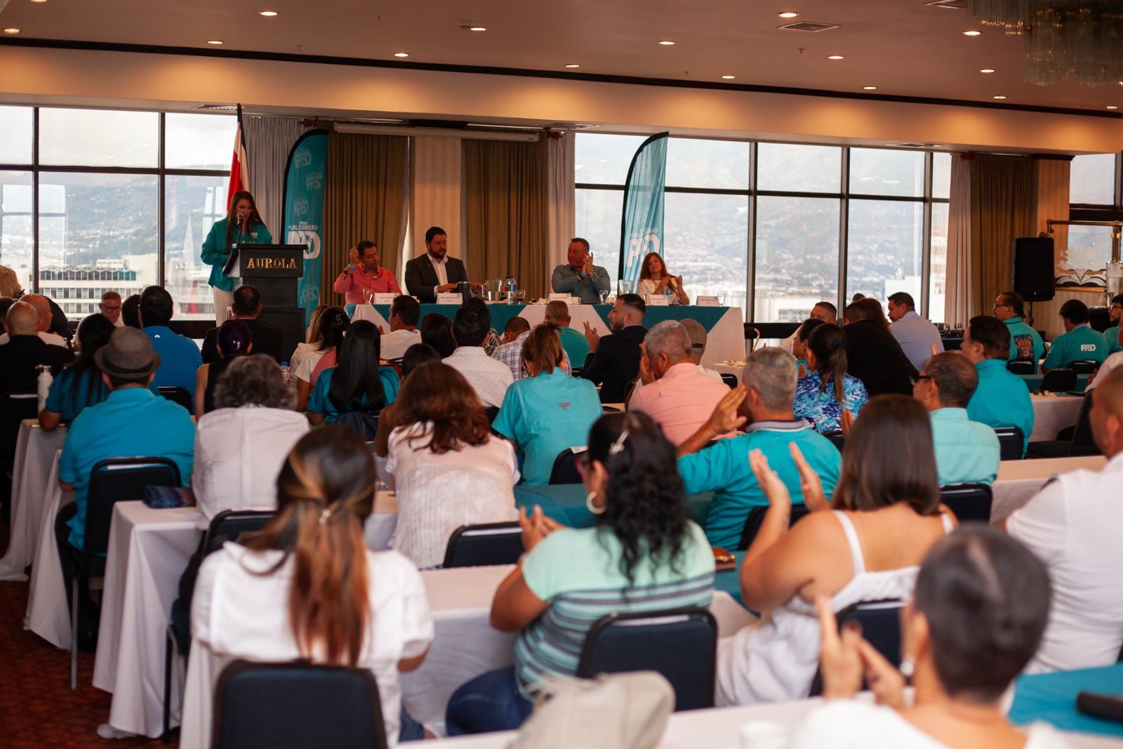 El partido chavista Pueblo Soberano completó la integración de sus papeletas para diputados.