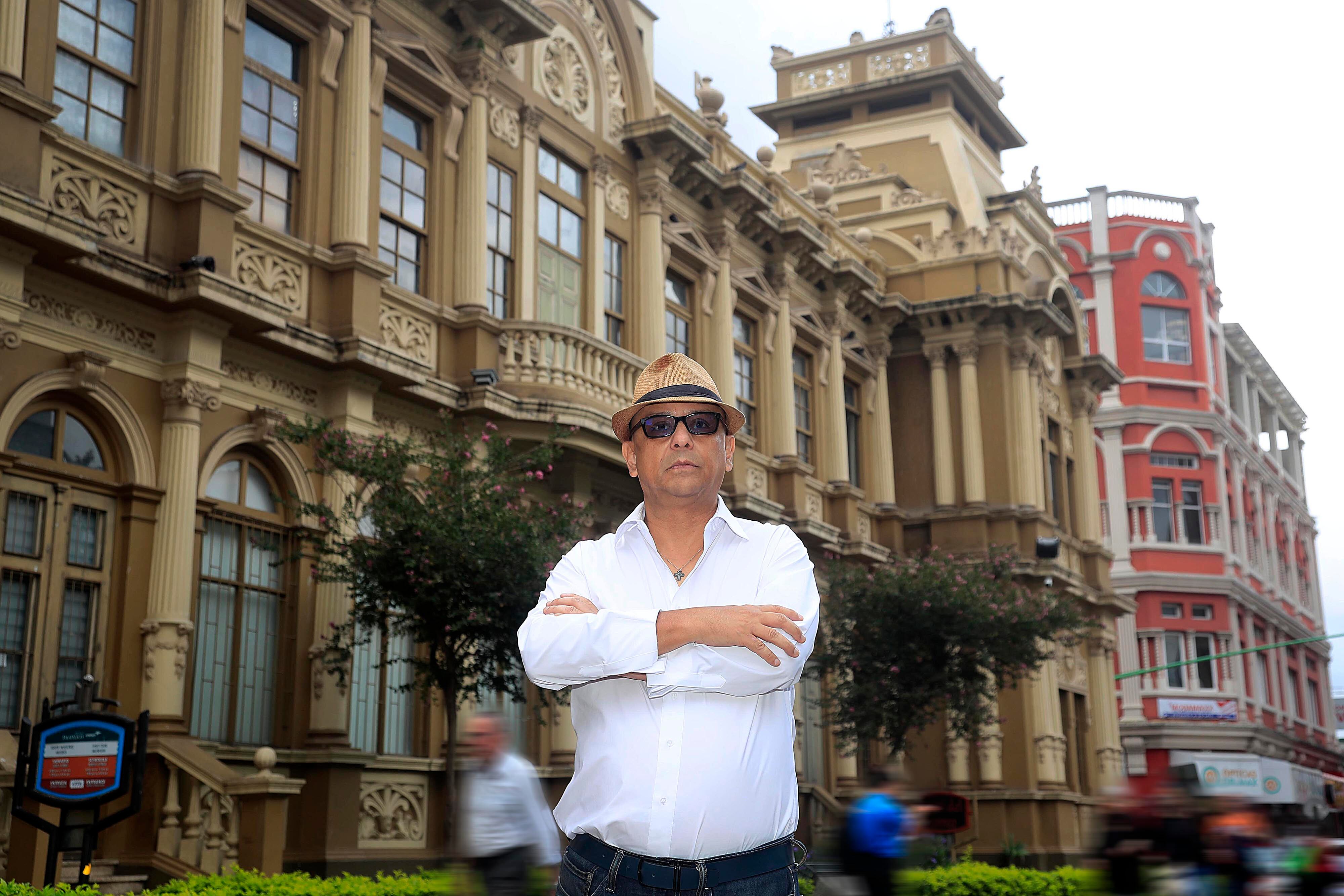 05-09-2023 San José. Arquitecto y cronista urbano Andrés Fernández, autor del libro Ciudad en tránsito, crónicas sobre arquitectura histórica josefina.