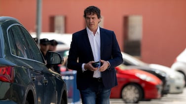 Tribunal de España retira una de las acusaciones contra hermano de Pedro Sánchez