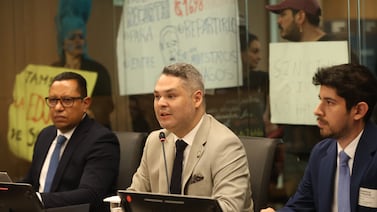 Con estos argumentos, el Ministro Jorge Rodríguez defendió el recorte al presupuesto de Cultura para el 2027