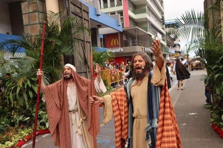 Wilson Ulate Araya es actor sacro profesional, este 2024 cumple 50 años de vida de los cuales 8 los pasó totalmente consumido por el licor y las drogas