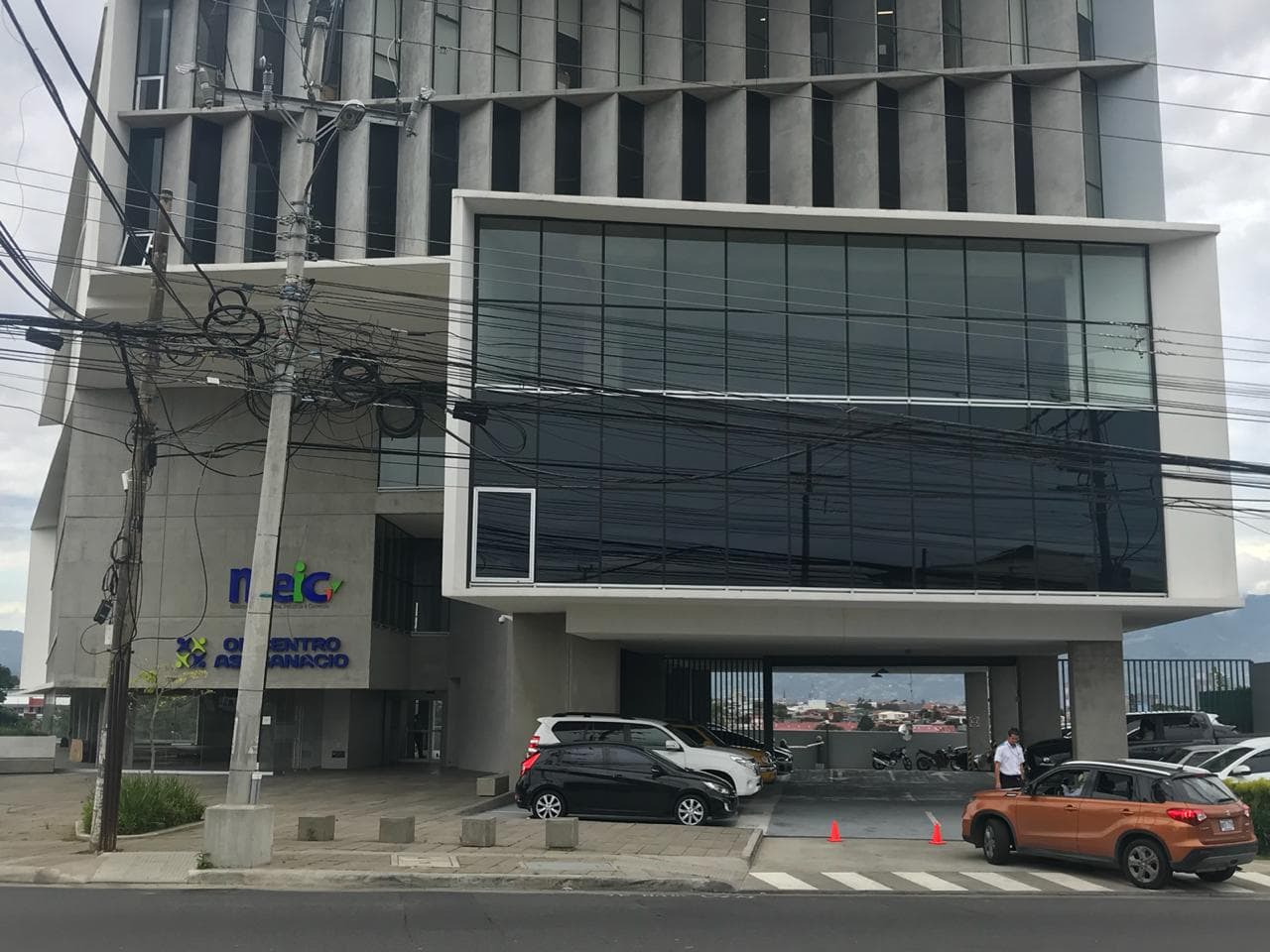 Allanamiento a la sede de Asebanacio en Llorente de Tibás este 20 de setiembre. Foto: alonso Tenorio