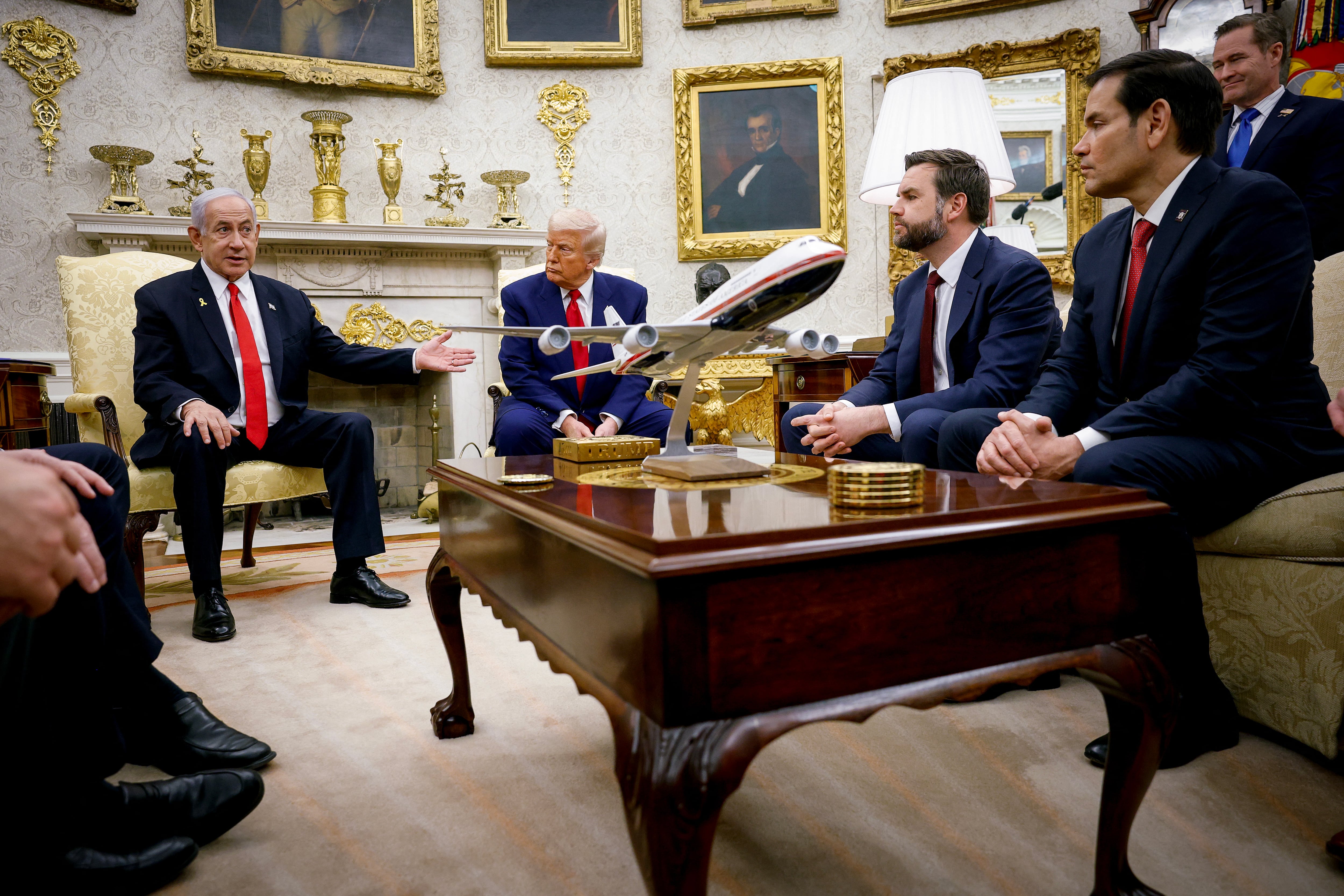 WASHINGTON, DC - APRIL 07: (L-R) Israeli Prime Minister Benjamin Netanyahu, accompanied by U.S. President Donald Trump, U.S. Vice President J.D. Vance, Secretary of State Marco Rubio, and U.S. National Security Adviser Michael Waltz, speaks during a meeting in the Oval Office of the White House on April 7, 2025 in Washington, DC. President Trump is meeting with Netanyahu to discuss ongoing efforts to release Israeli hostages from Gaza and newly imposed U.S. tariffs. Kevin Dietsch/Getty Images/AFP (Photo by Kevin Dietsch / GETTY IMAGES NORTH AMERICA / Getty Images via AFP)