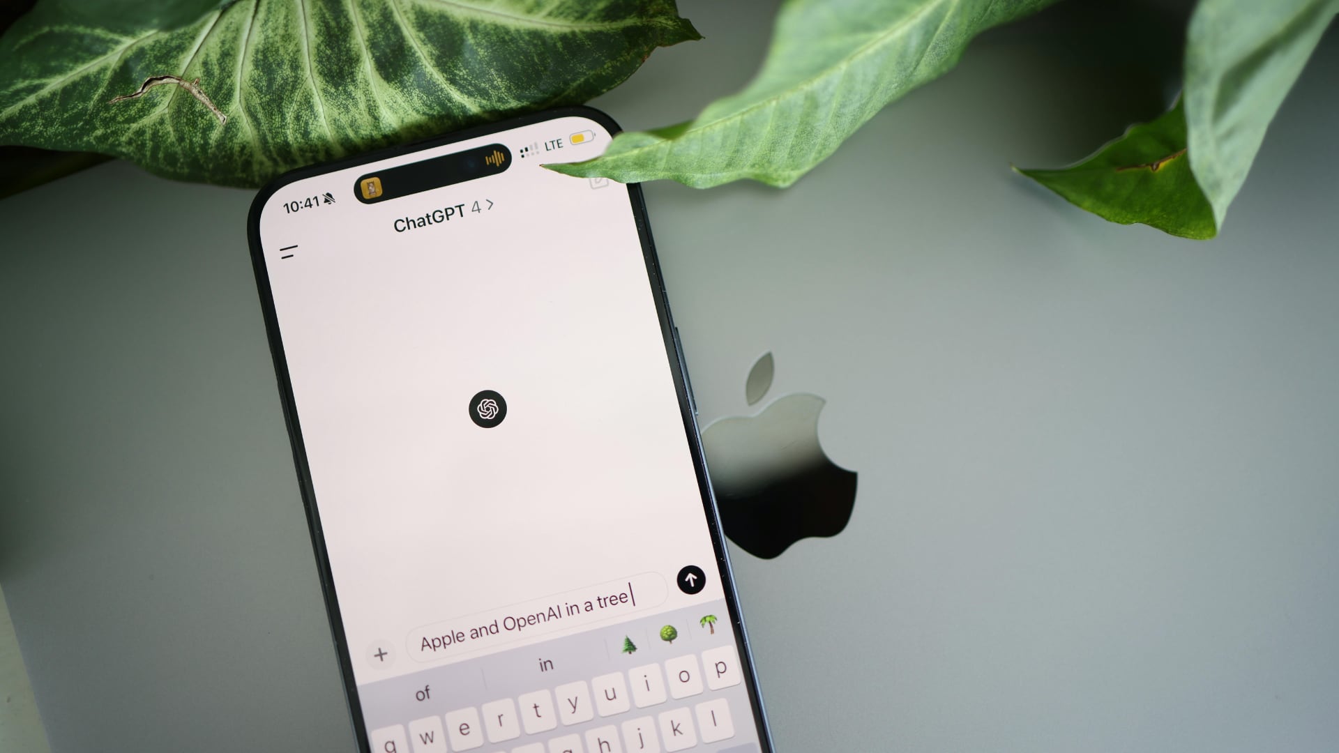 Otras plataformas de inteligencia artificial ofrecen funciones para generar contenidos, resumir información y responder consultas sin depender de ChatGPT.
