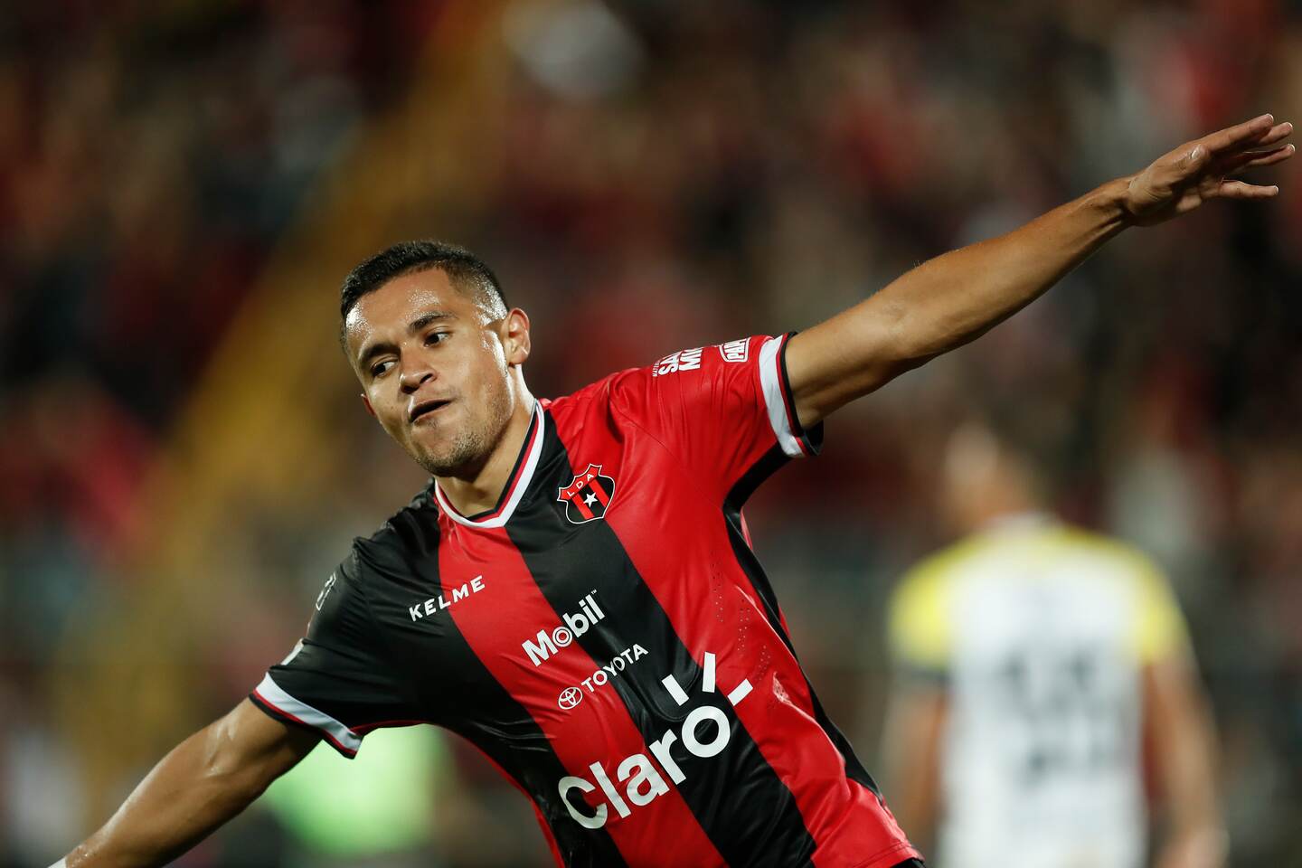 Róger Rojas ha marcado nueve goles con Alajuelense y es sublíder de goleo, con un tanto menos que Jonathan McDonald. Fotografía José Cordero