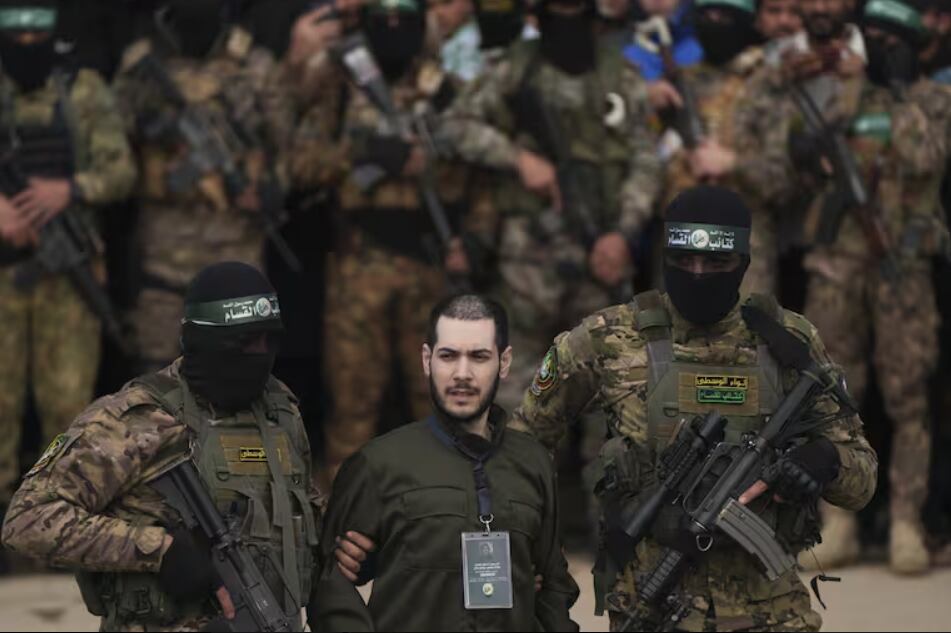 El rehén Eliya Cohen entregado a Israel.