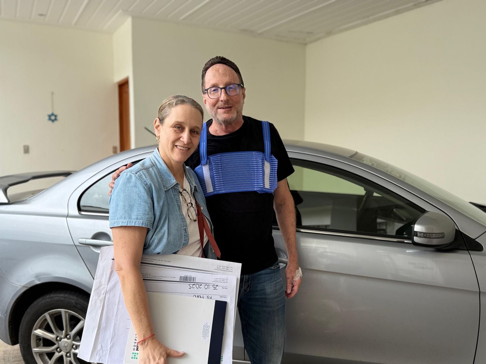 El diputado Eliécer Feinzaig fue dado de alto. En la foto junto con su esposa, Rosalía Waisman.